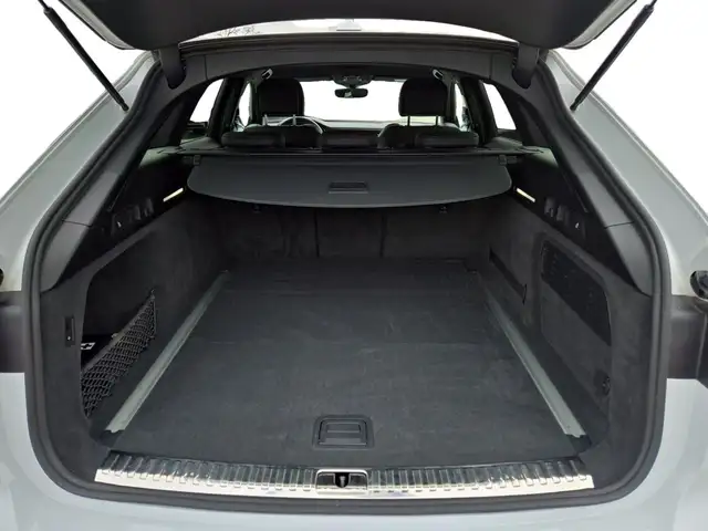 Audi A6 view 14