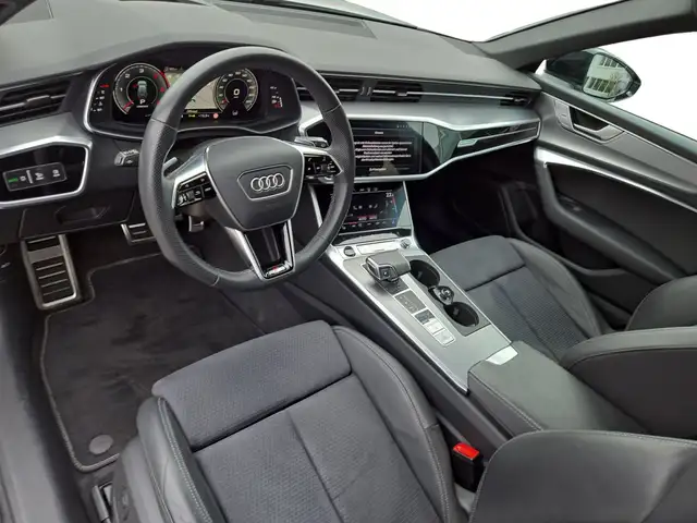 Audi A6 view 4