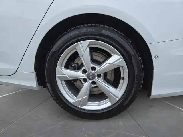 Audi A6 view 15