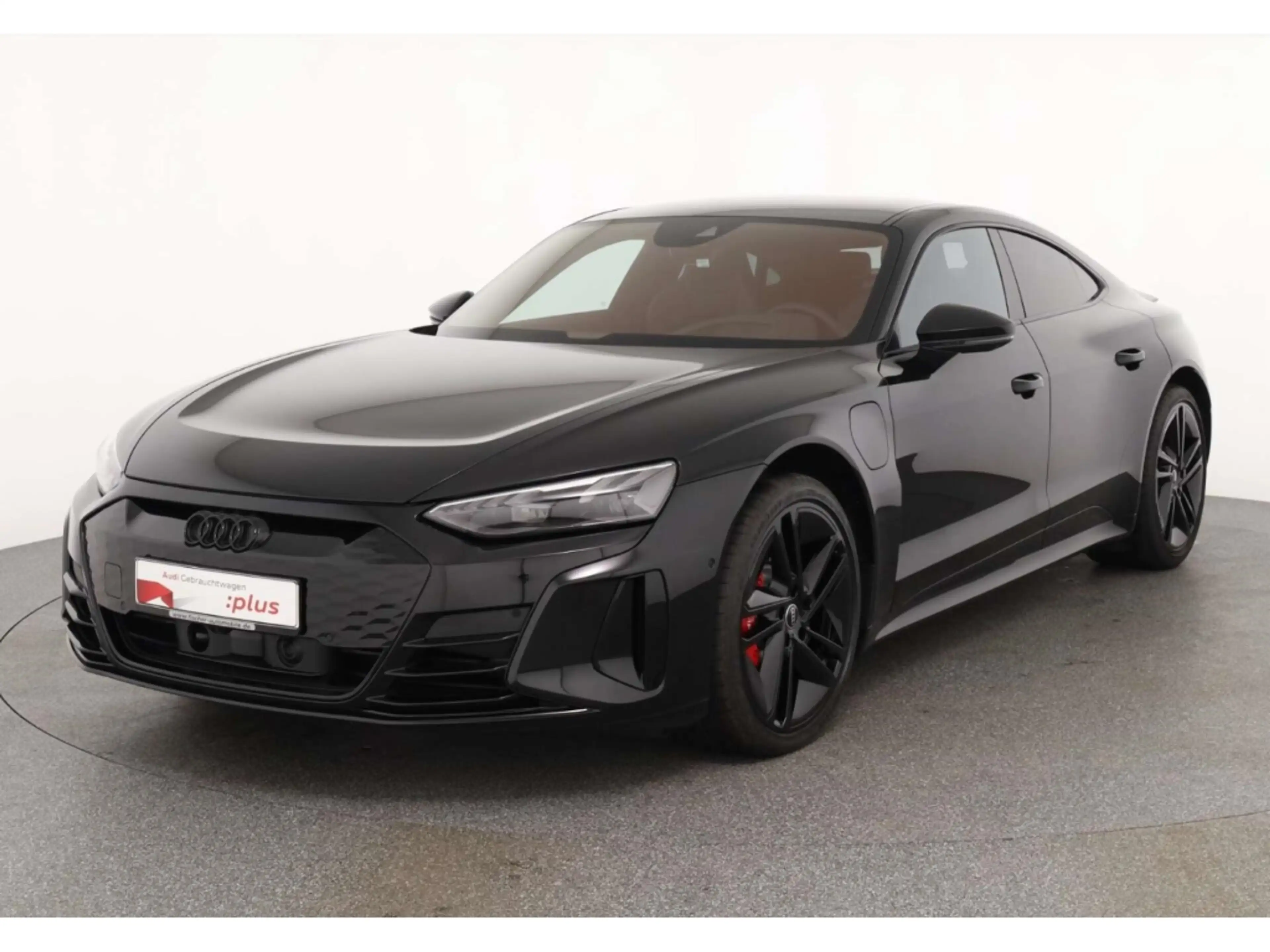 Audi e-tron GT — photo 2