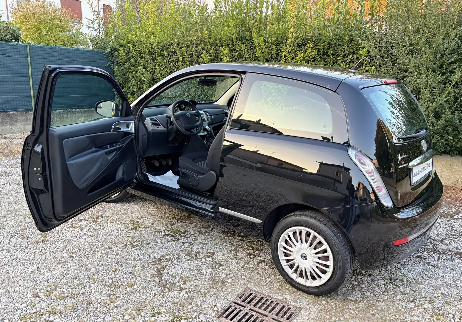 Lancia Ypsilon 1.2 # UNICO PROPRIETARIO # OK NEO PATENTATI Nero - 2