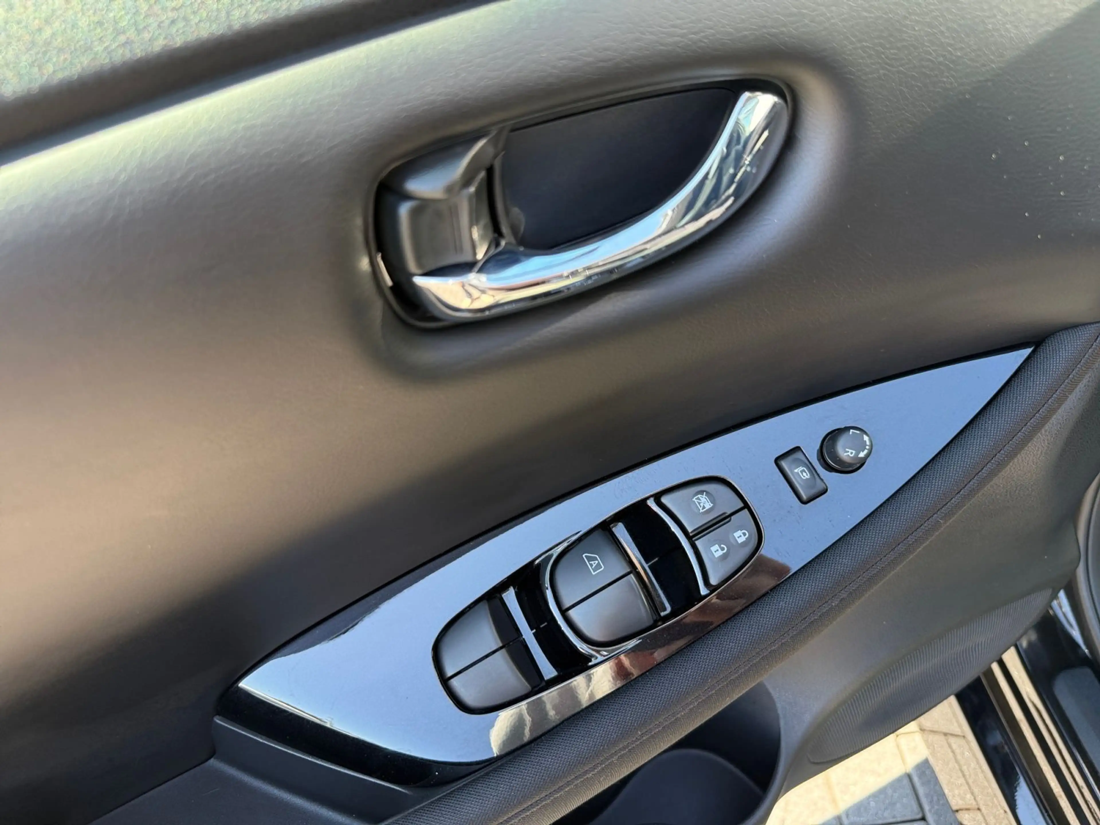 Nissan Leaf ZE1 40kWh 360º*ACC*CARPLAY — photo 10