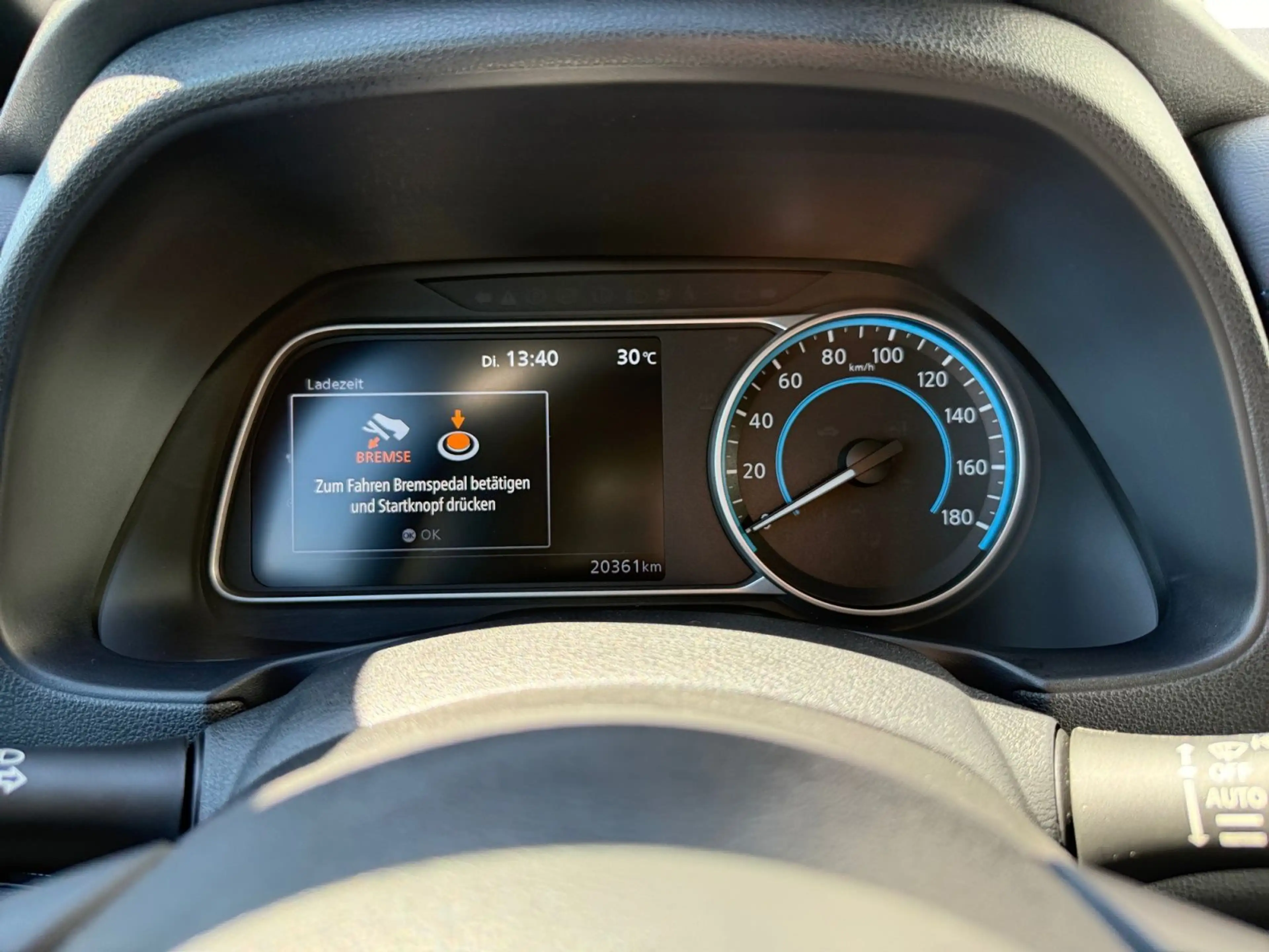 Nissan Leaf ZE1 40kWh 360º*ACC*CARPLAY — photo 15
