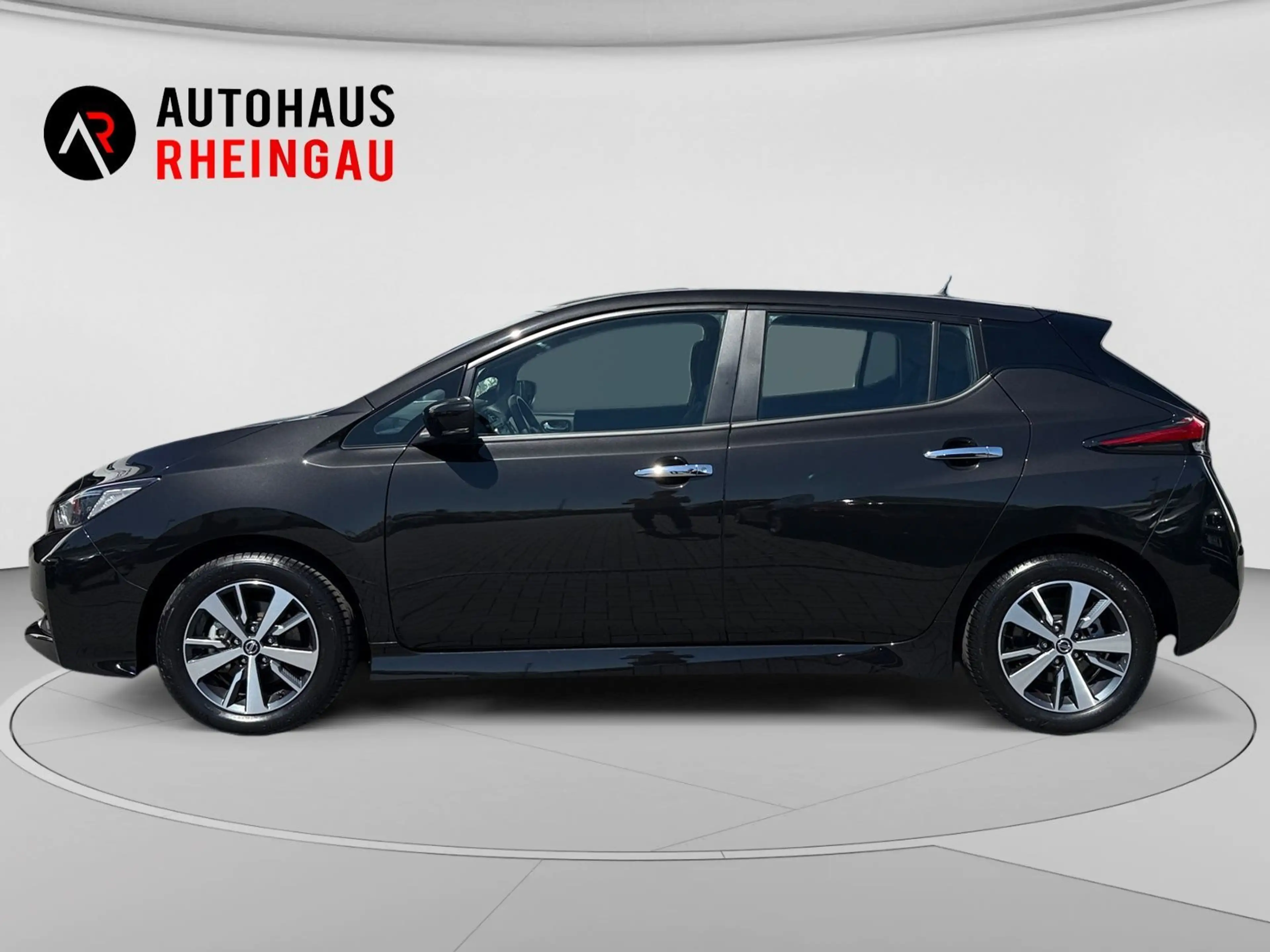 Nissan Leaf ZE1 40kWh 360º*ACC*CARPLAY — photo 8