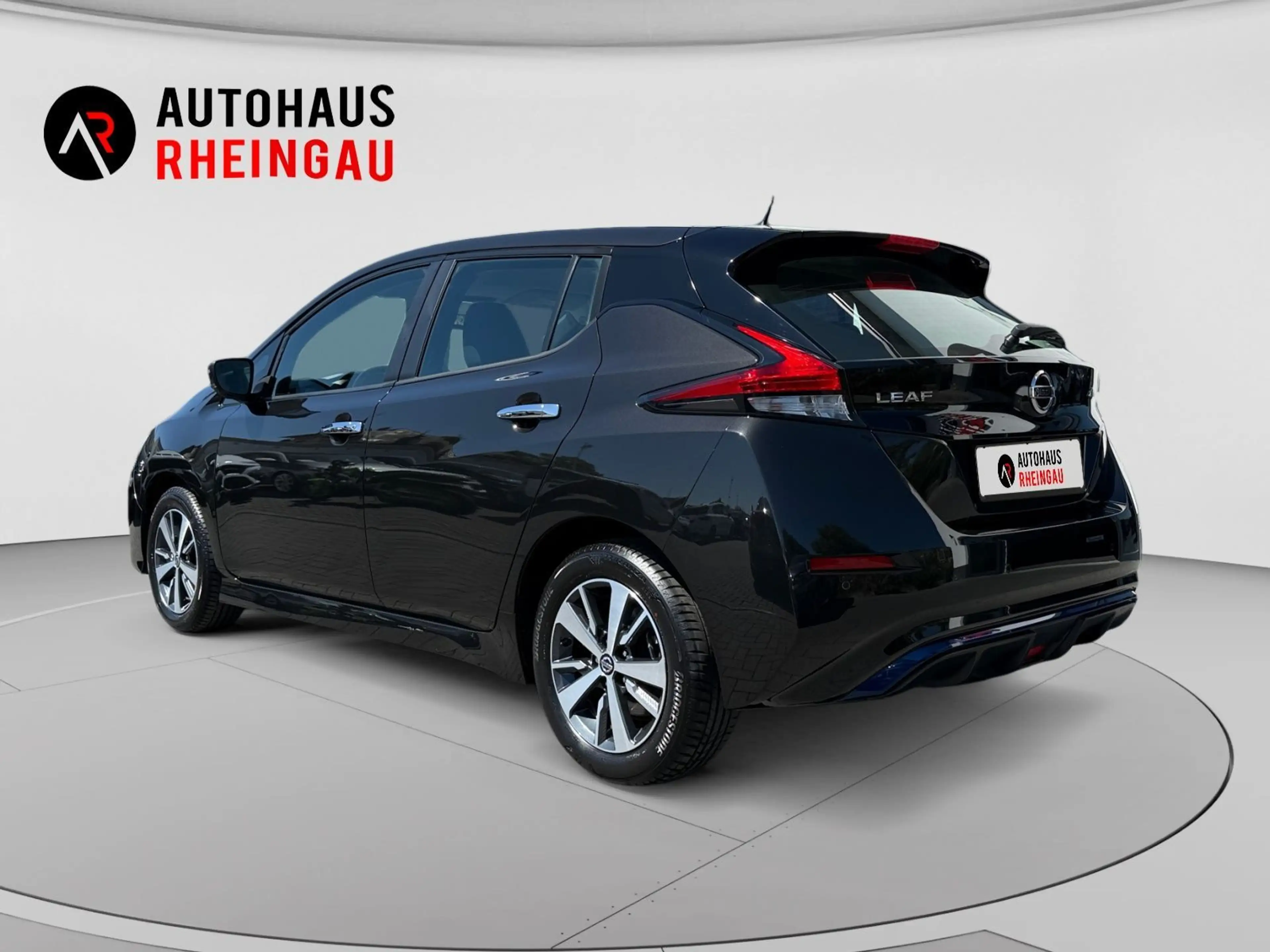 Nissan Leaf ZE1 40kWh 360º*ACC*CARPLAY — photo 4