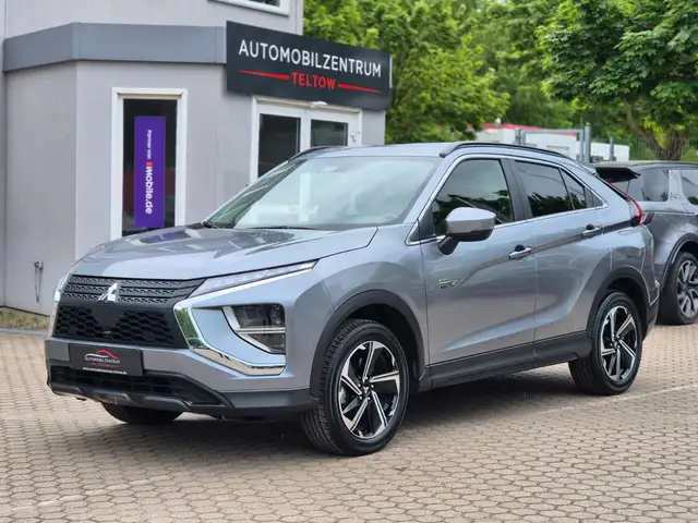 Mitsubishi Eclipse Cross Basis Hybrid 4WD 1.Hand Kamera Nav