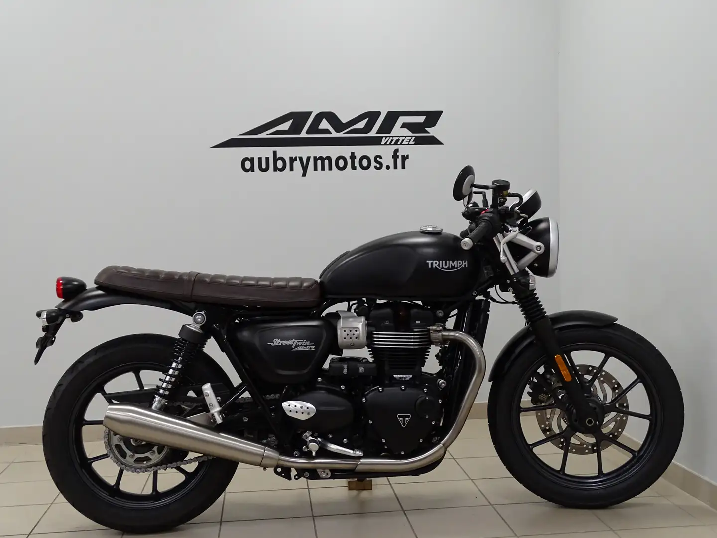 Triumph Street Twin Noir - 1