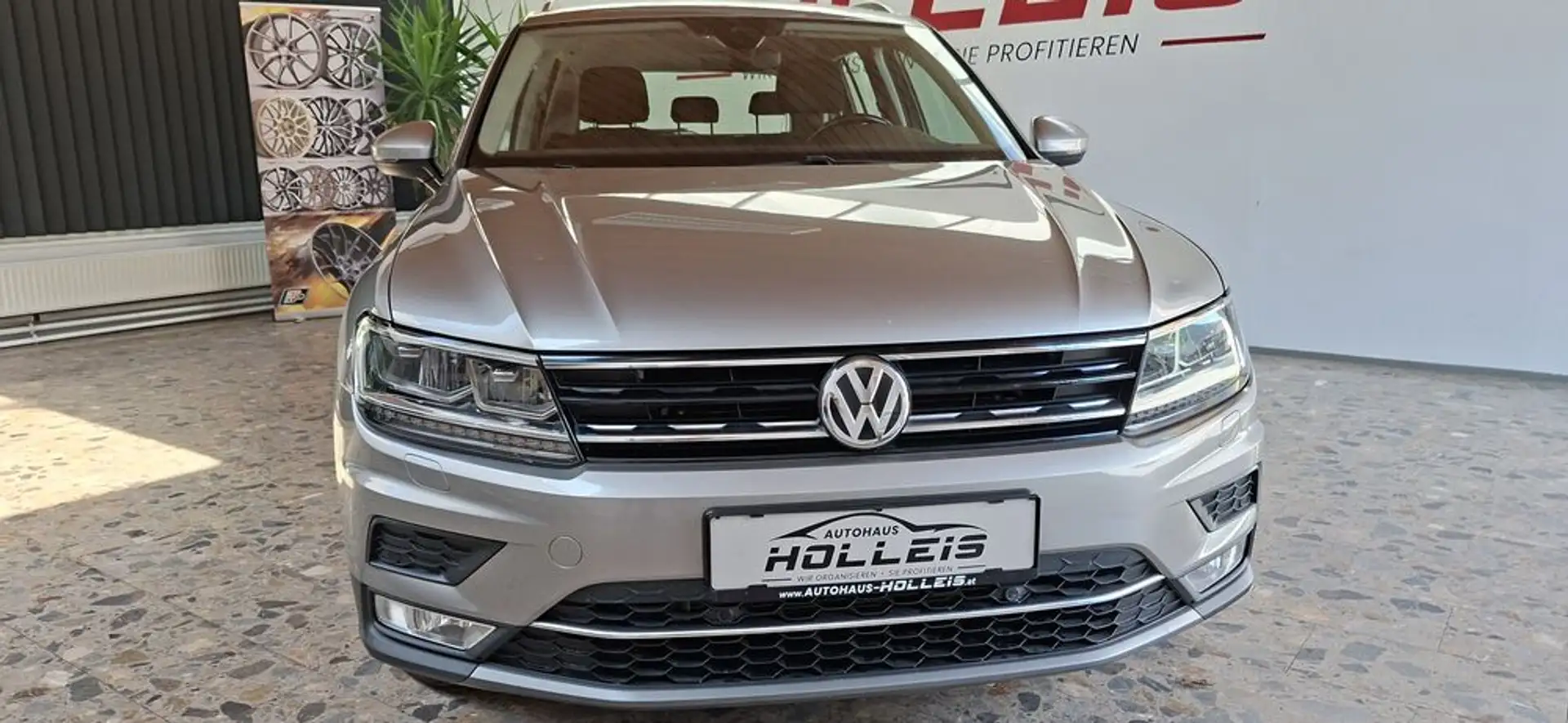 Volkswagen Tiguan Highline DSG 4Motion AHK Tausch Möglich Silber - 2