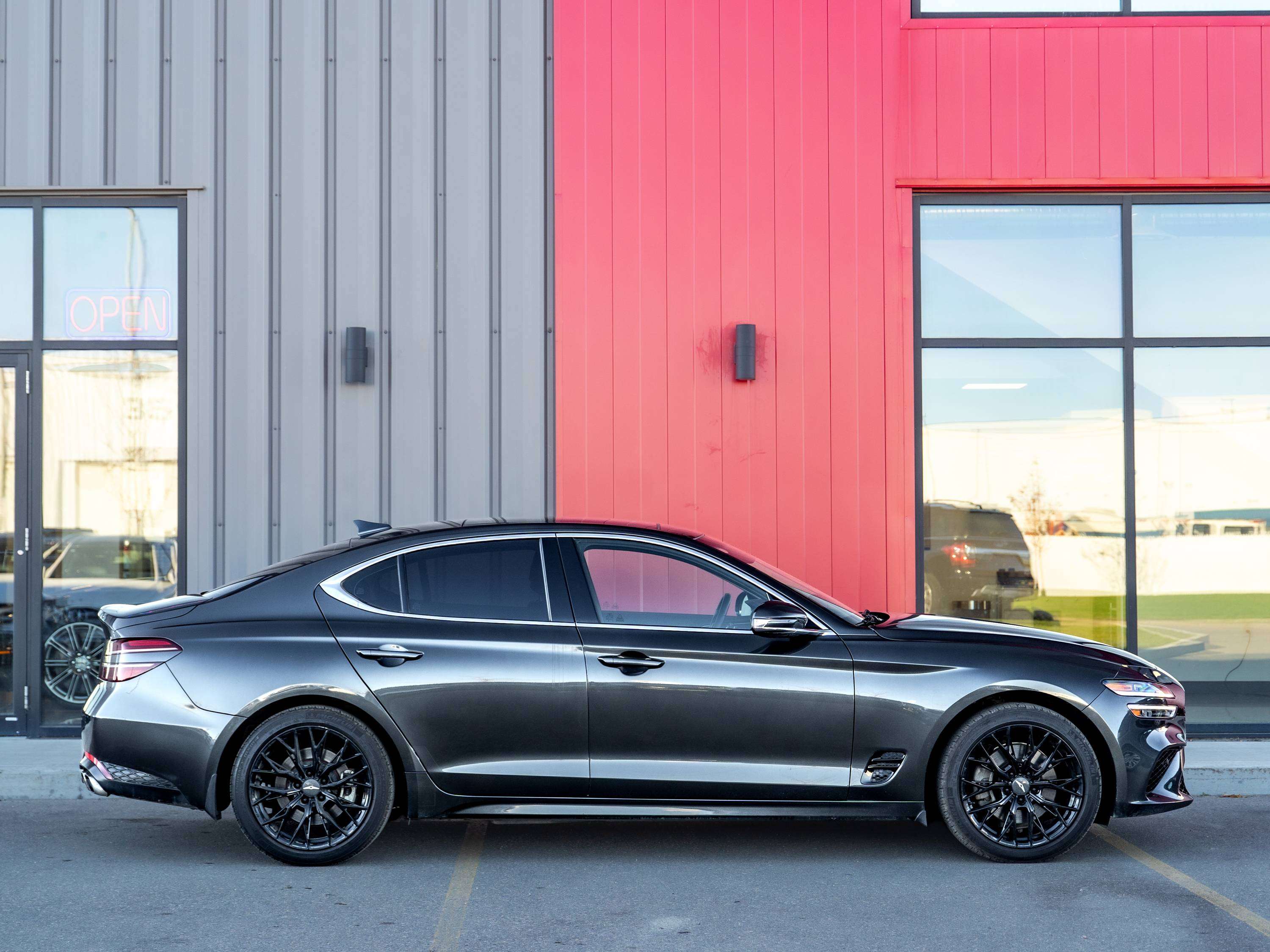 2023 Genesis G70