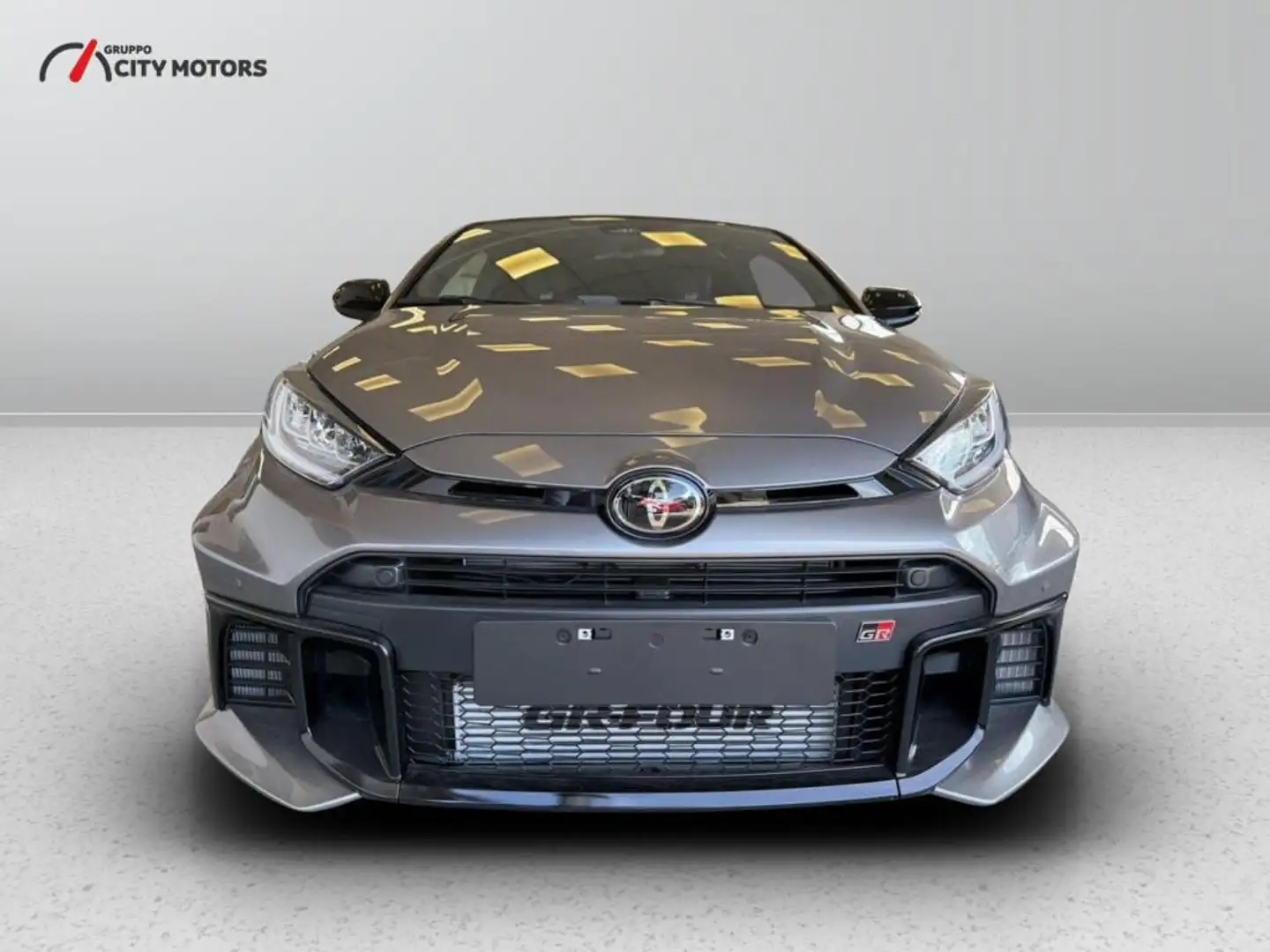 Toyota Yaris 1.6 Circuit dat-8 Argent - 2