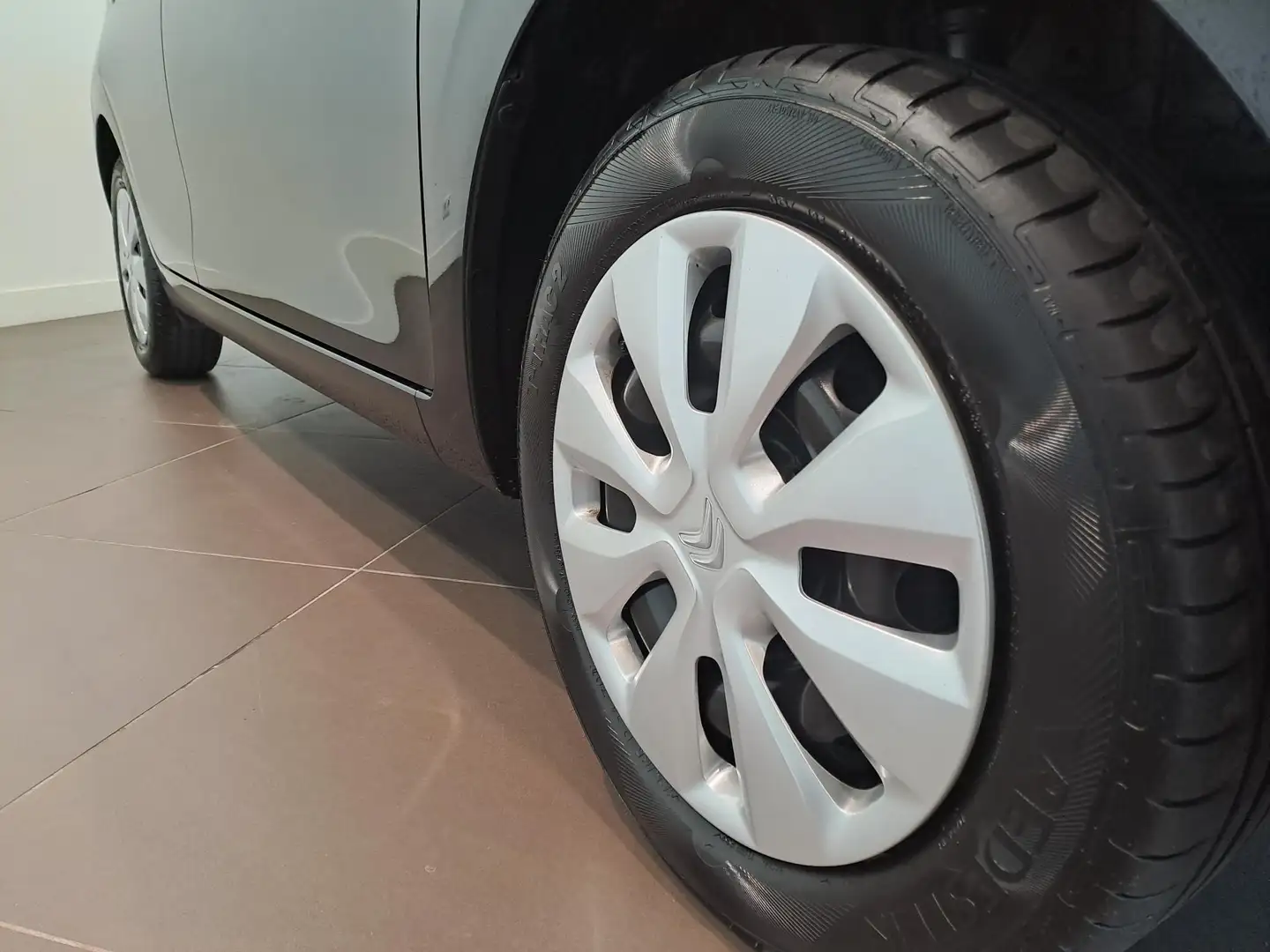 Citroen C1 1.0 VTi Feel | Airco | Elektrische ramen | Zuinig! Negro - 2