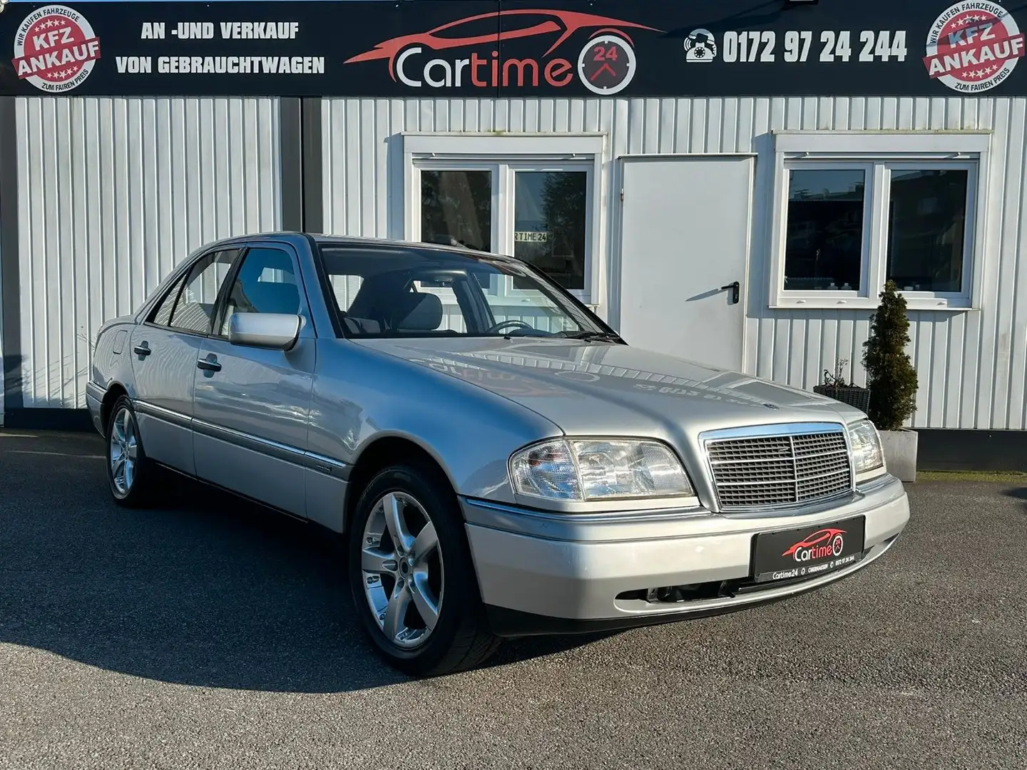 Mercedes-Benz C 180 Elegance *RENTNER*AUTOMATIK*TÜV *OLDTIMER* Silber - 2