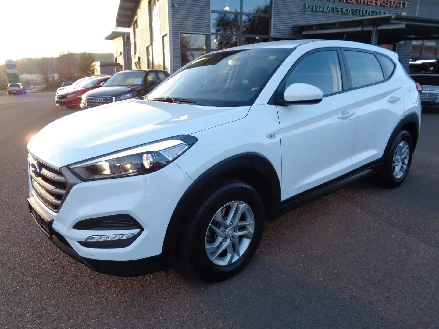 Hyundai TUCSON blue Weiß - 1