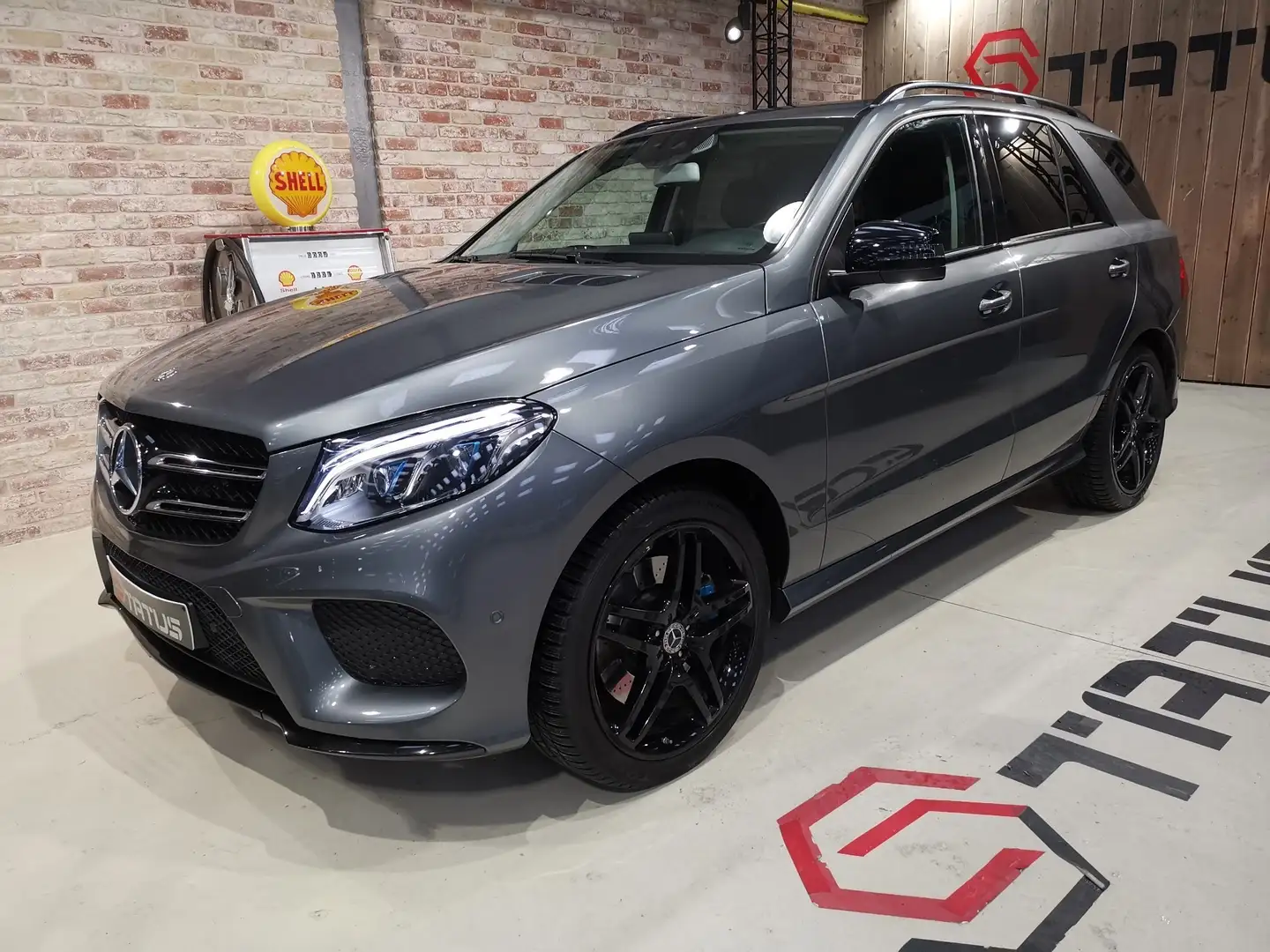 Mercedes-Benz GLE 500 e 3.0. AMG LINE. 21INCH. LUCHTVERING. Gris - 1
