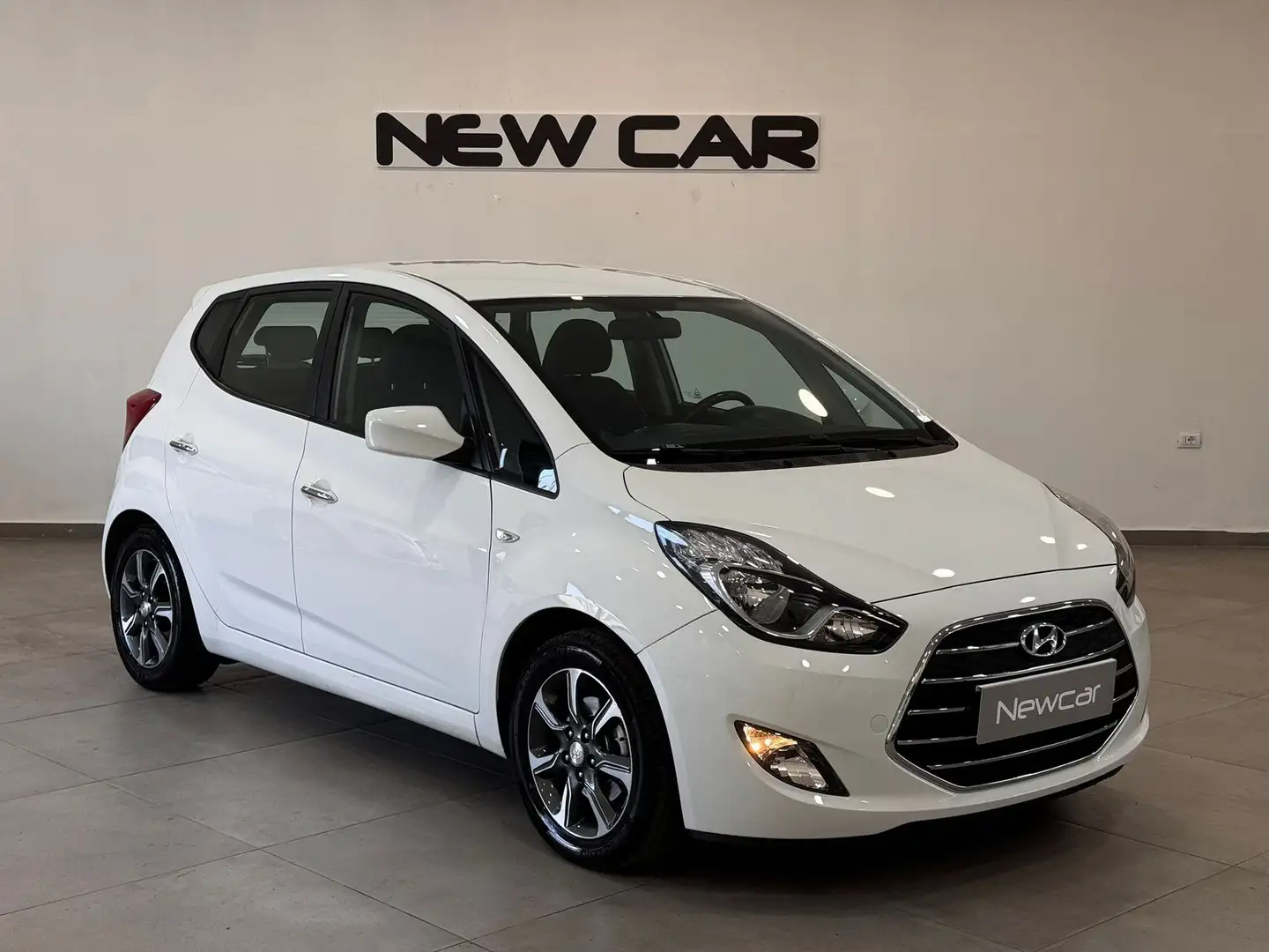 Hyundai iX20 ix20 1.6 CRDI 115 CV XPossible Blanc - 1