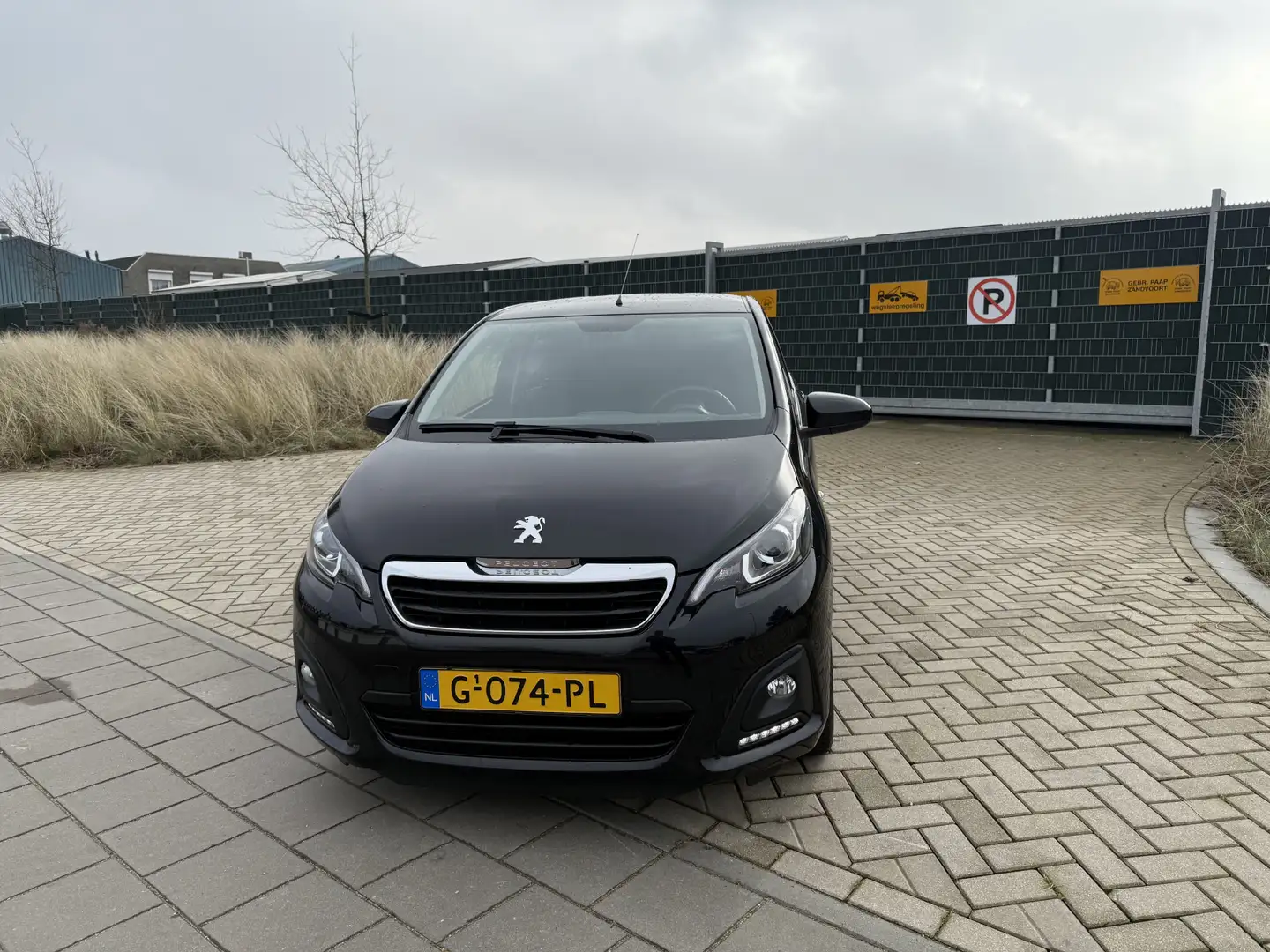 Peugeot 108 1.0 e-VTi Active Schwarz - 1