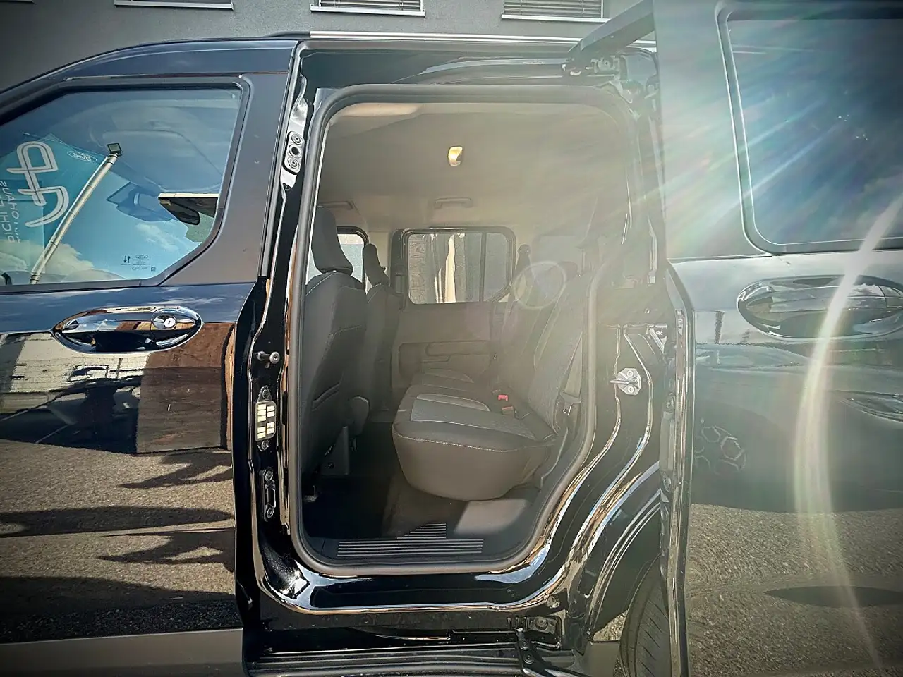Ford Tourneo Courier 2026 — фото 14