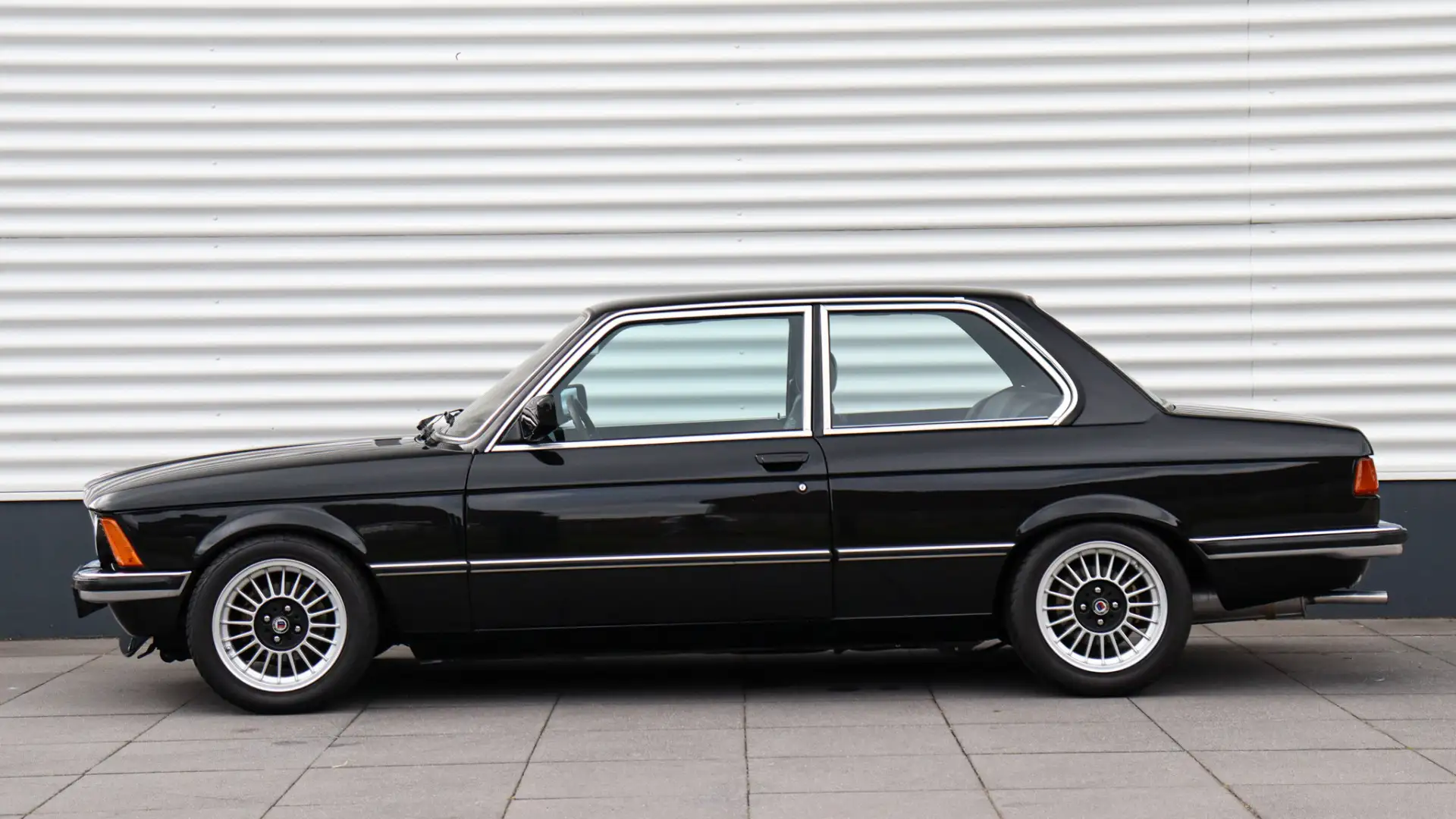 BMW 323 3-serie 323i Noir - 2