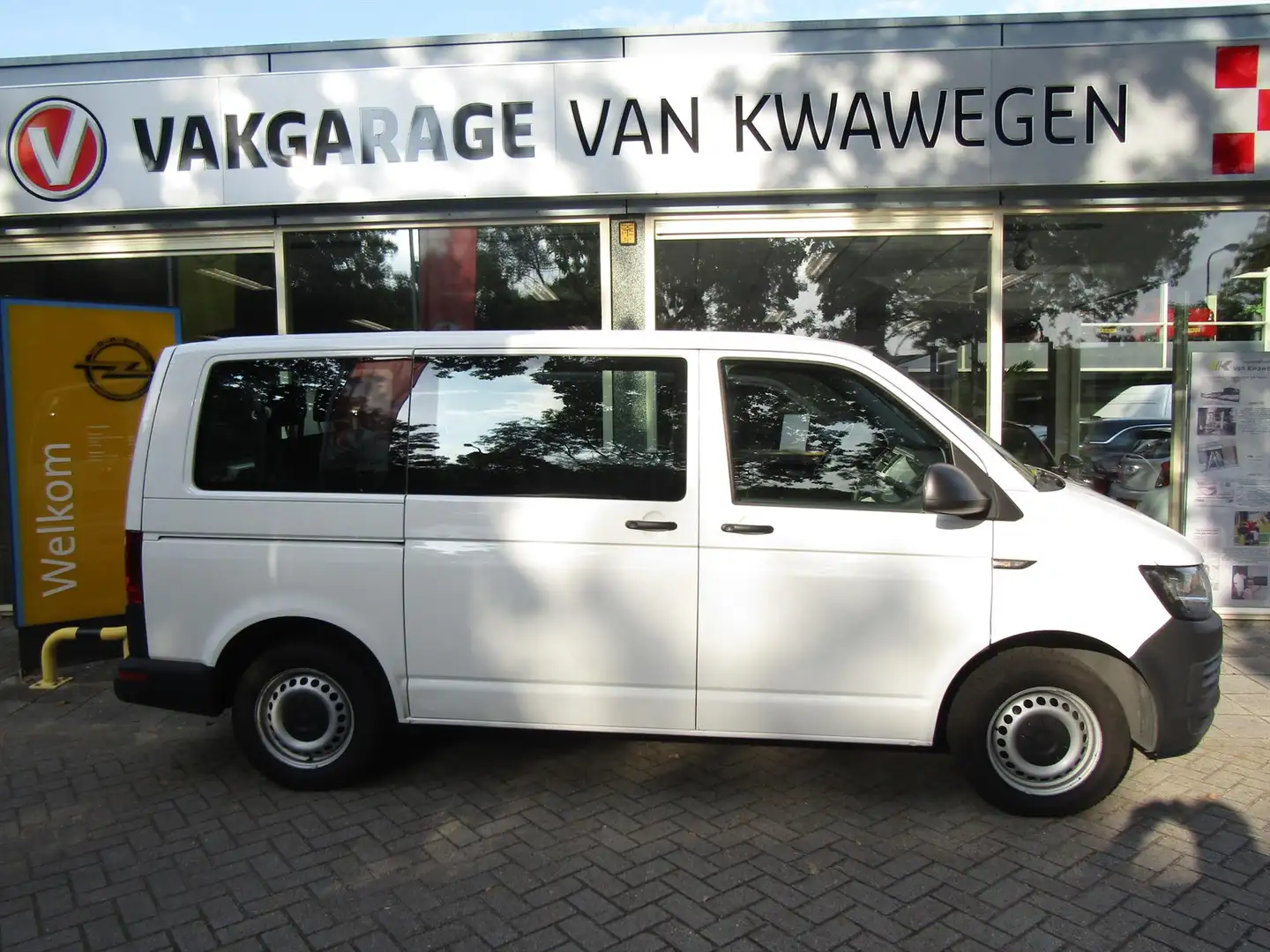 Volkswagen Transporter 9 PERSOONS 2.0 TDI L1 AIRCONDITIONING White - 1