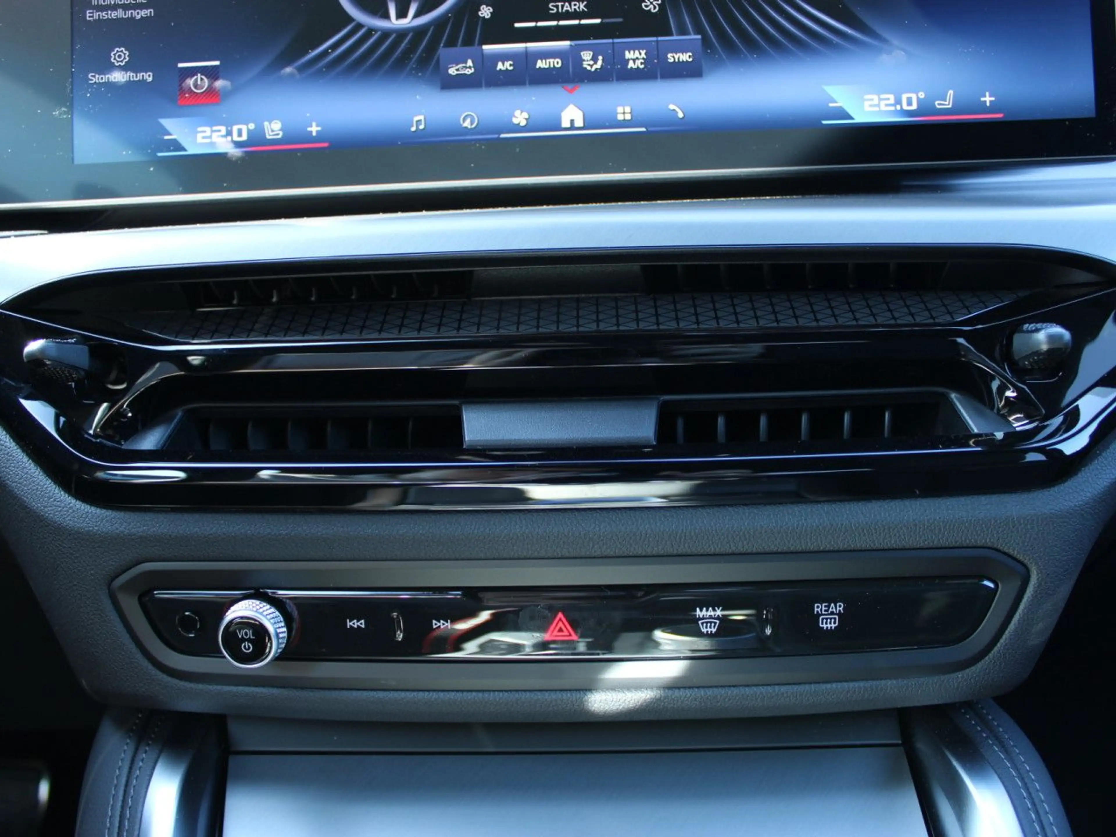 BMW 240 Mi xDrive Coupé M Pro ACC HUD Kamera AHK 19" — photo 9