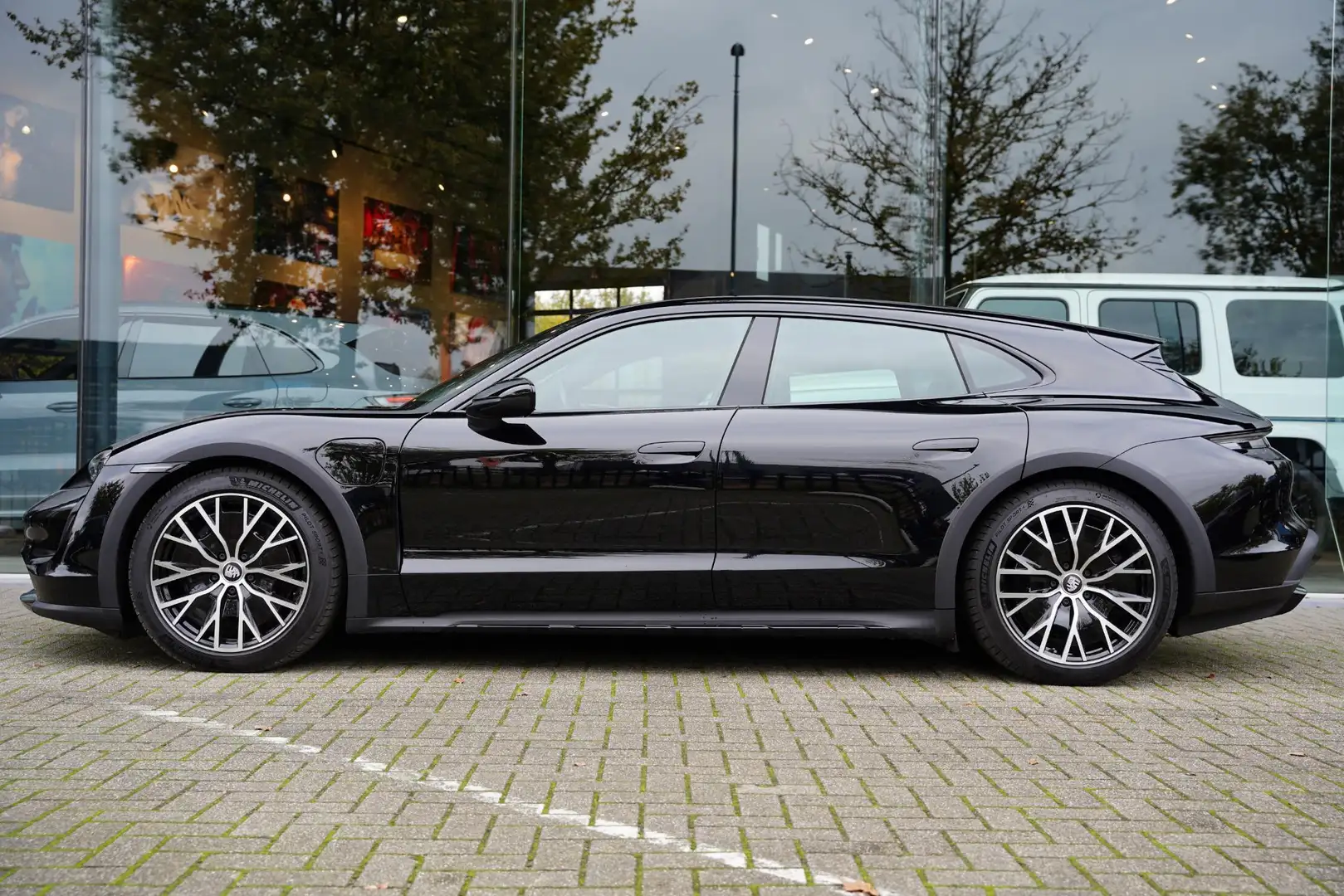 Porsche Taycan Cross Turismo 4 93 kWh 20" Turbo Zwart - 2