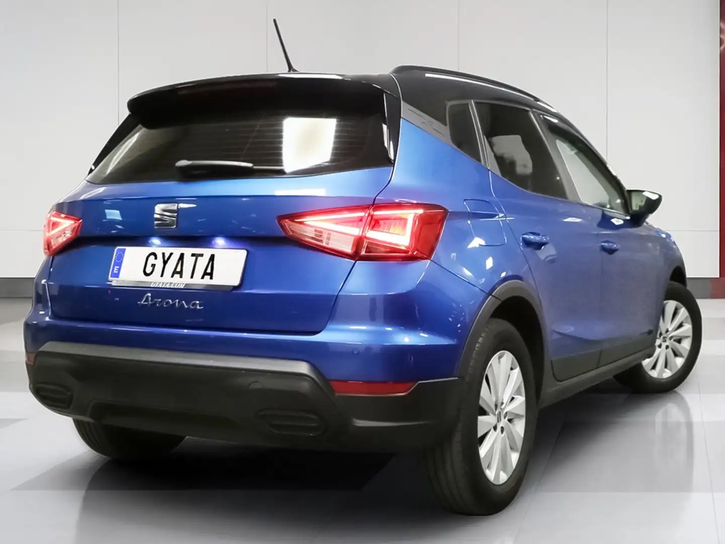 SEAT Arona 1.0 TSI S&S Style XM 110 Azul - 2