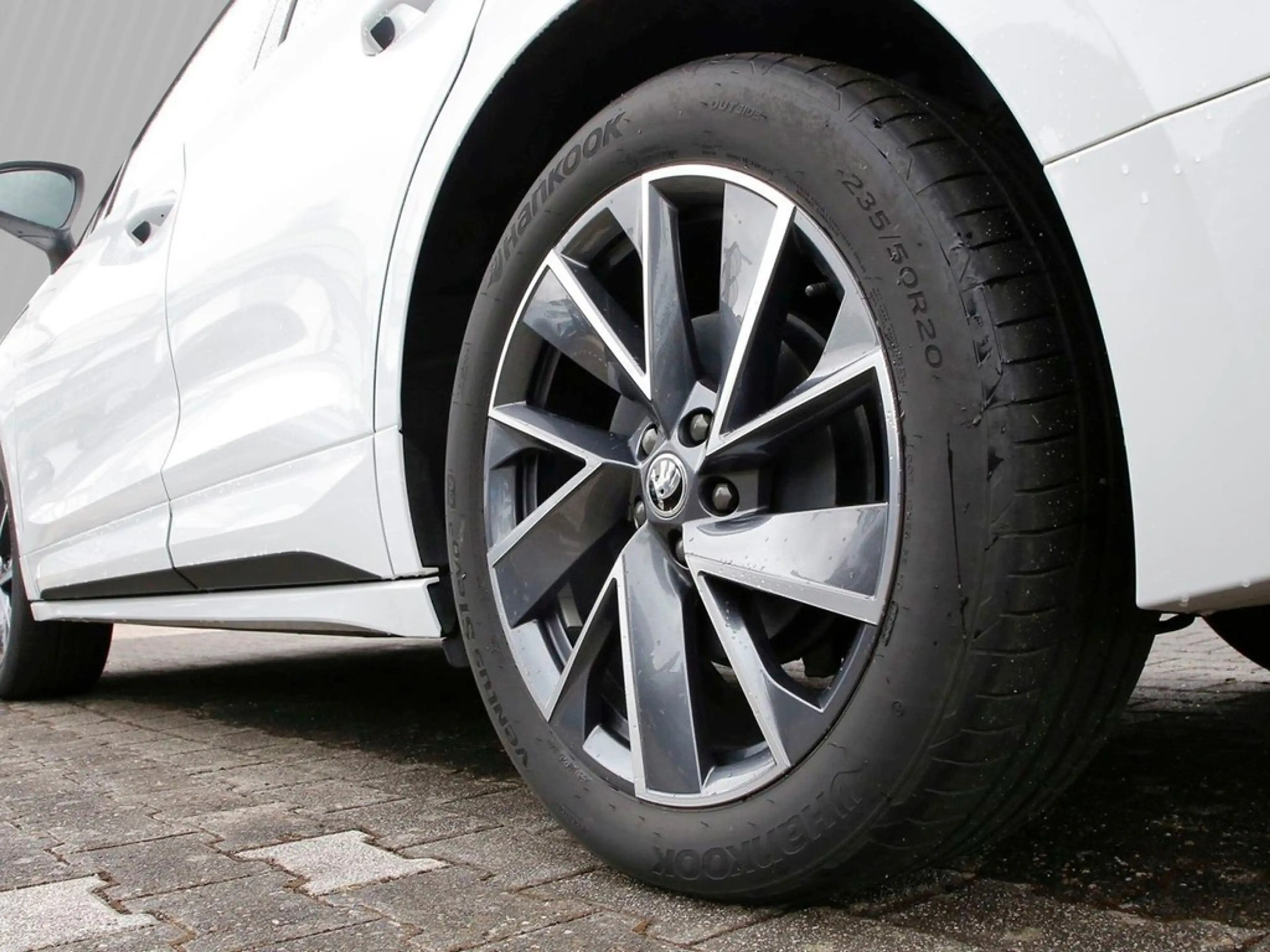 Skoda Enyaq 60 Sportline 20"ACC NAVI PANO 360 MATRIX — photo 5