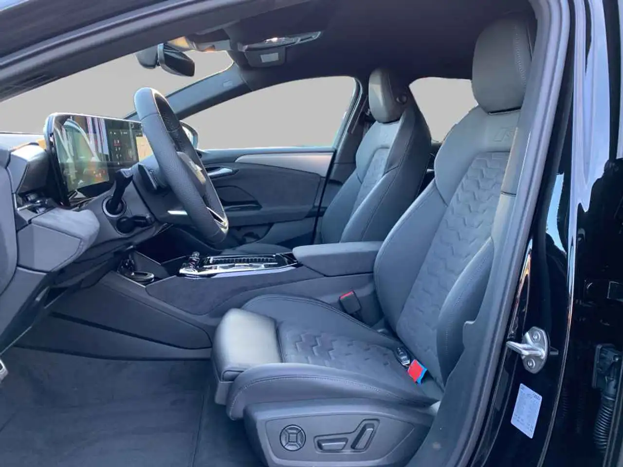 Audi A6 e-tron Avant qu S line*TECHPLUS*360*AHK*BLACK 10