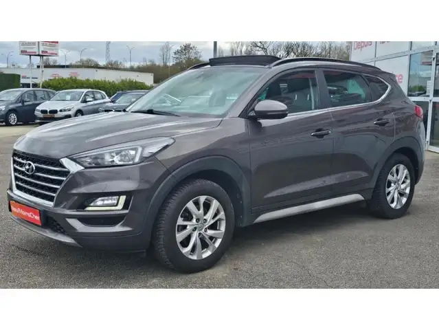 Hyundai Tucson view 2