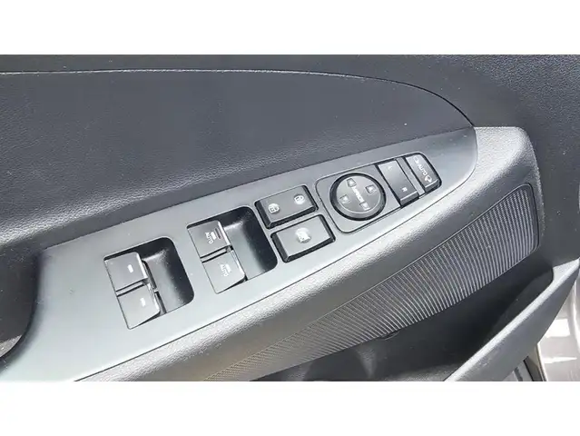 Hyundai Tucson view 25