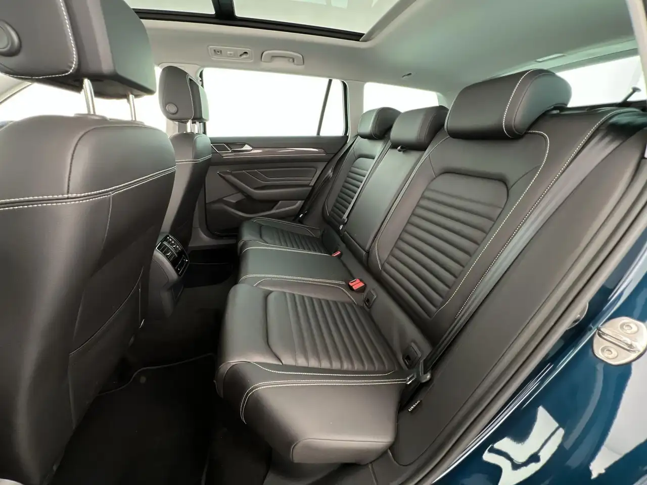 Volkswagen Passat Variant Passat Business 2.0 TDI*NAVI*SHZ*RFK*uvm 9