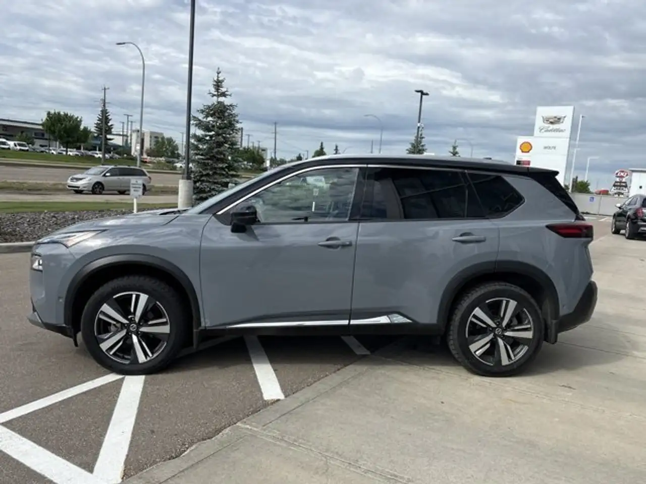 Nissan Rogue снимка Nissan Rogue