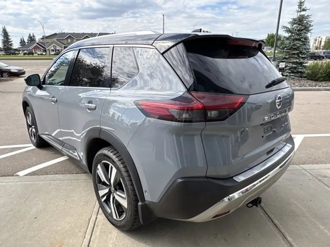 Nissan Rogue снимка Nissan Rogue