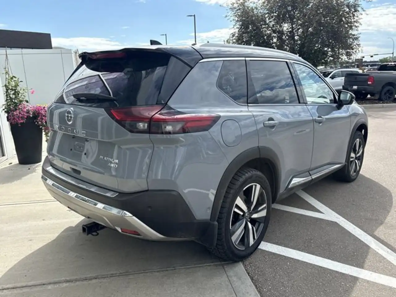 Nissan Rogue снимка Nissan Rogue