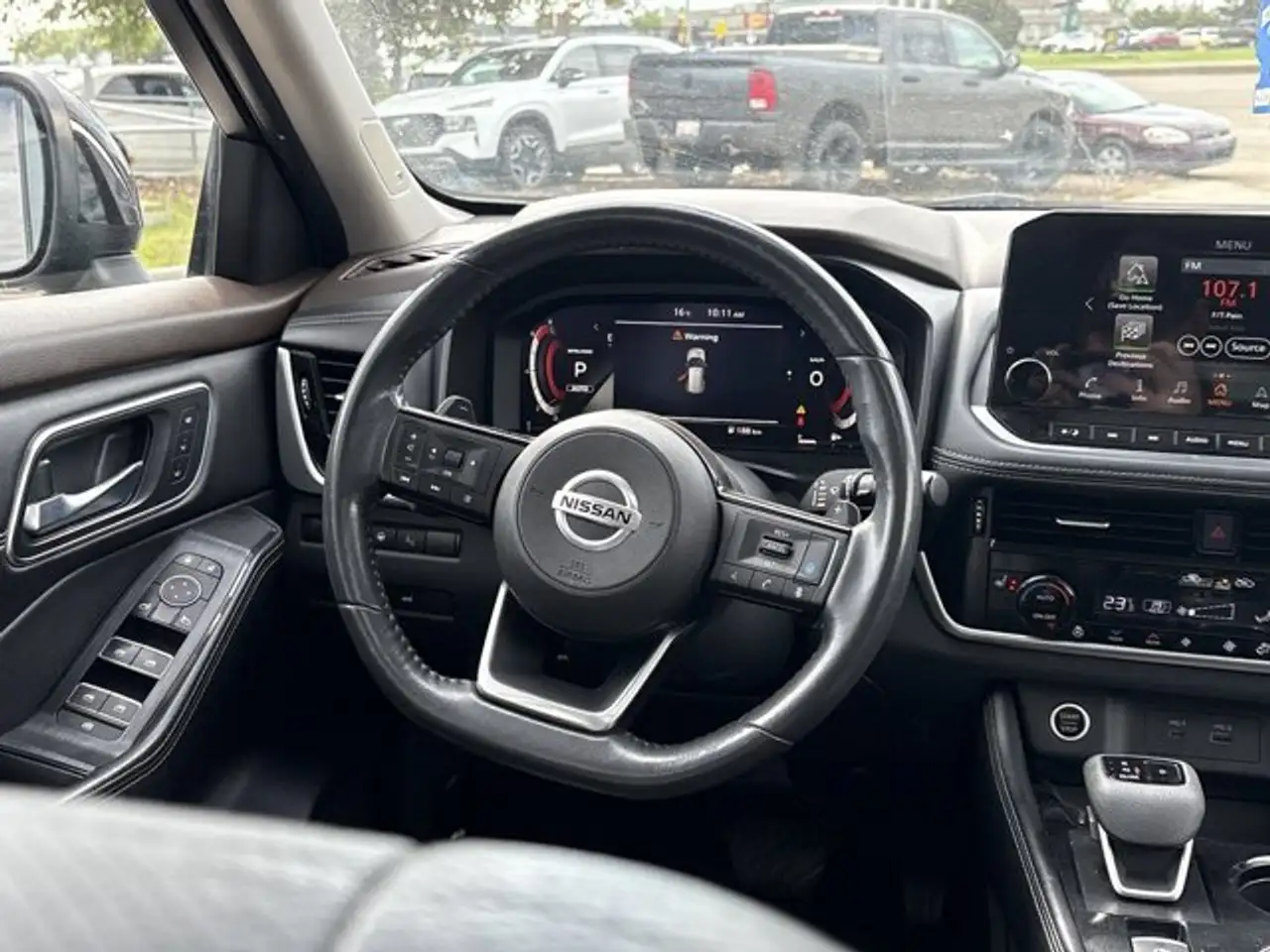 Nissan Rogue снимка Nissan Rogue