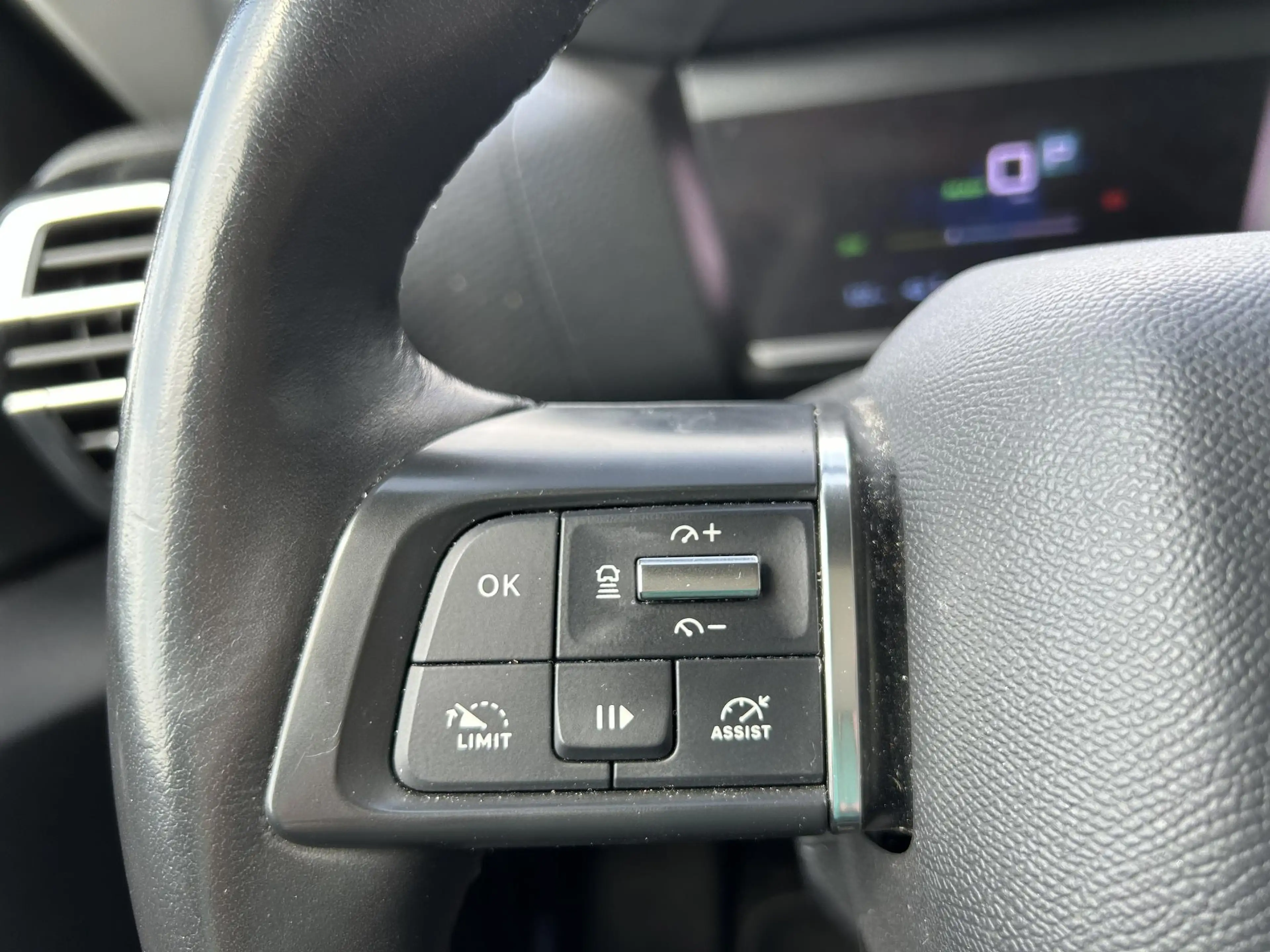 Citroen E-C4 Electric Shine 50 kWh — photo 11