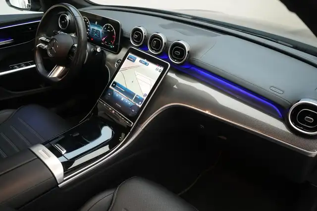 Mercedes-Benz C-Class view 8