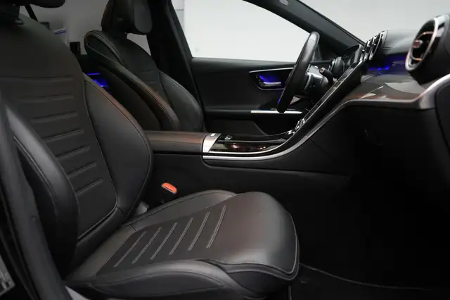 Mercedes-Benz C-Class view 7