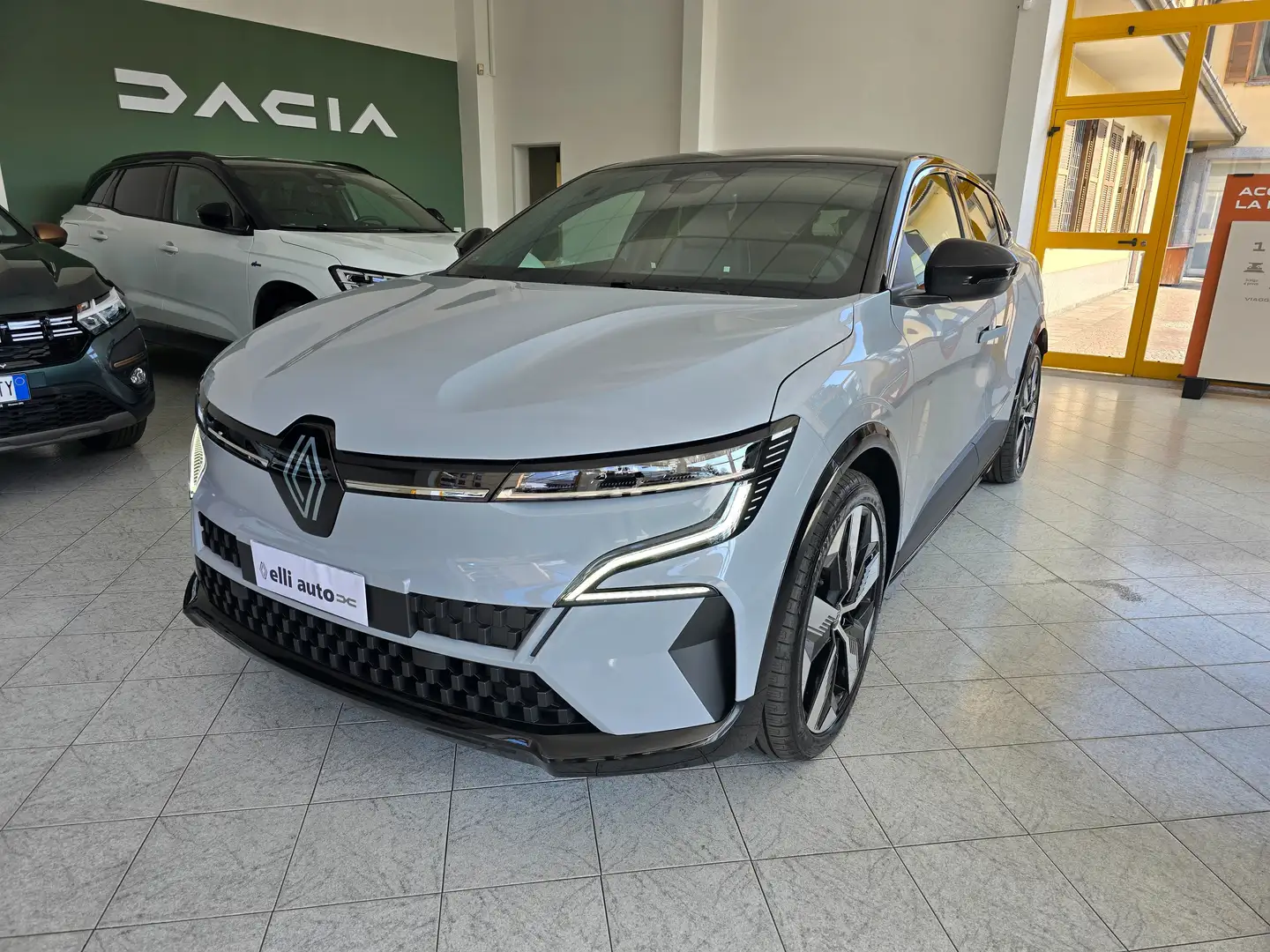 Renault Megane E-Tech Techno EV60 220cv AC22 Argento - 1