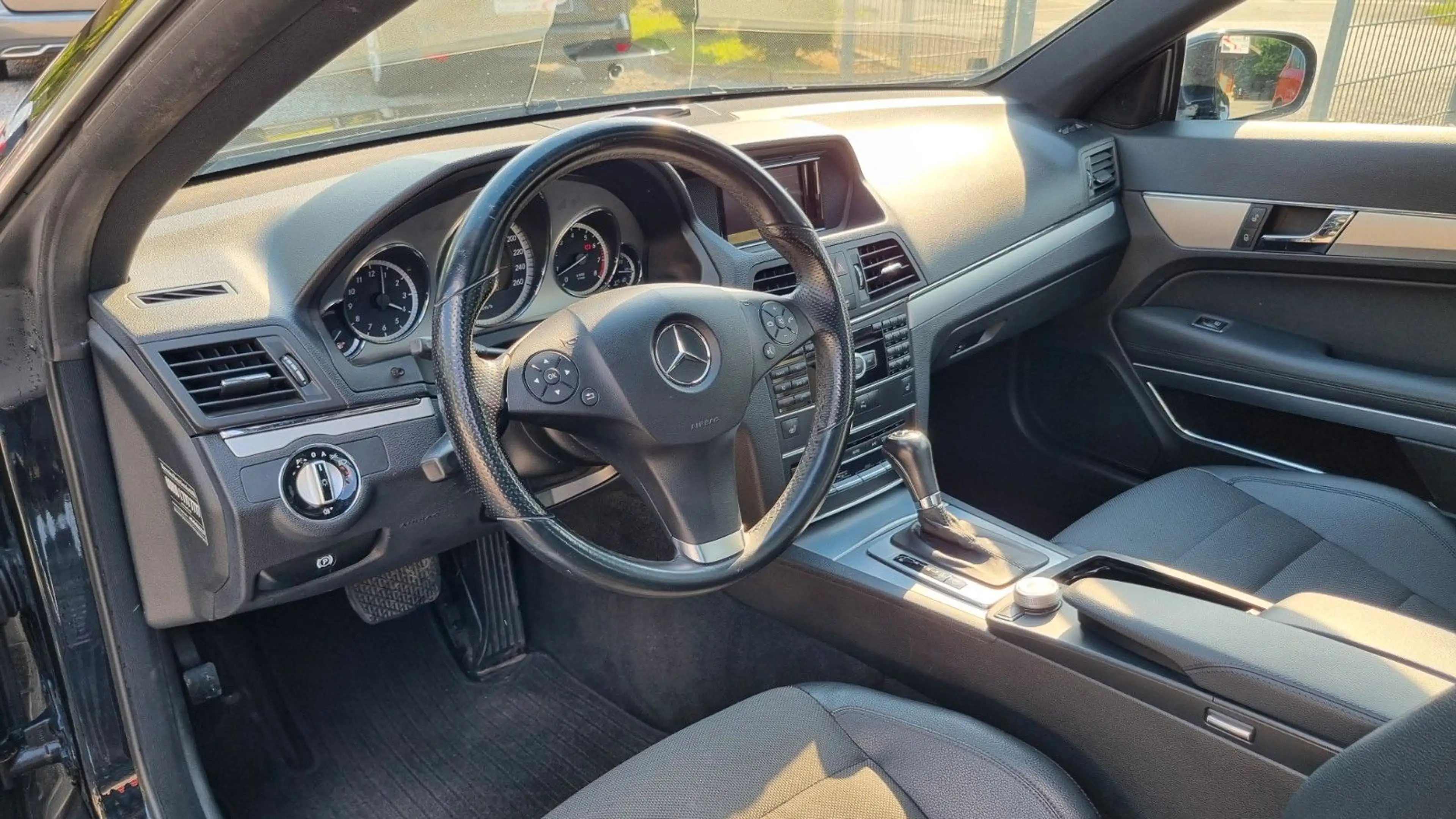 Mercedes-Benz E 350 E Coupe E 350 CGI BlueEfficiency/Garantie — photo 11