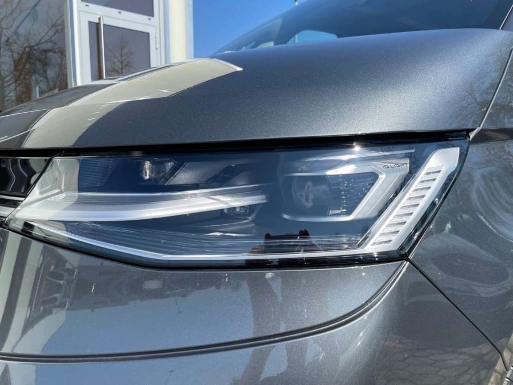 Volkswagen T7