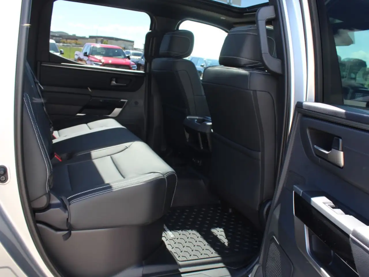 Toyota Tundra photo Toyota Tundra