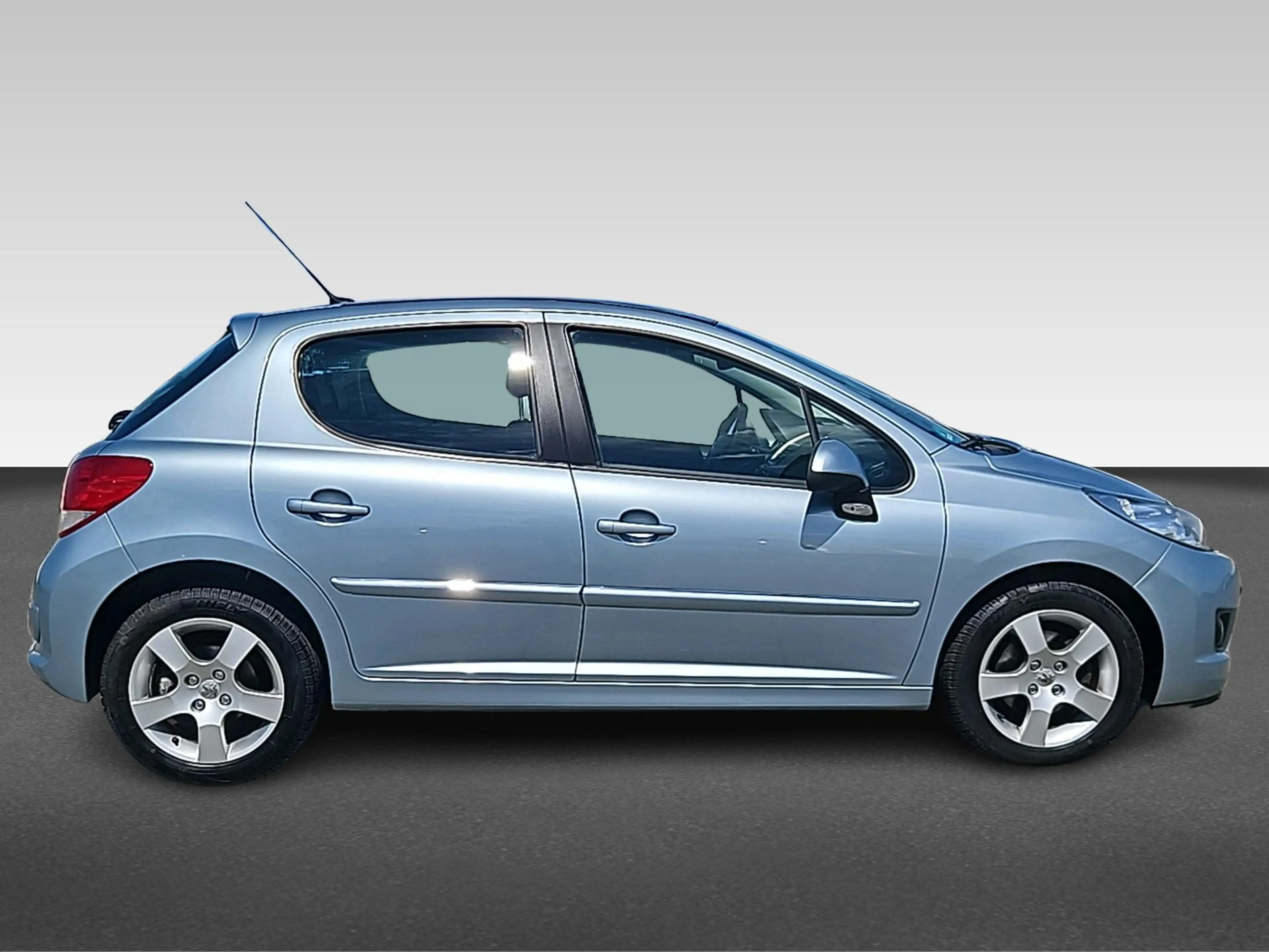 Peugeot 207 1.6 VTi Allure — photo 5