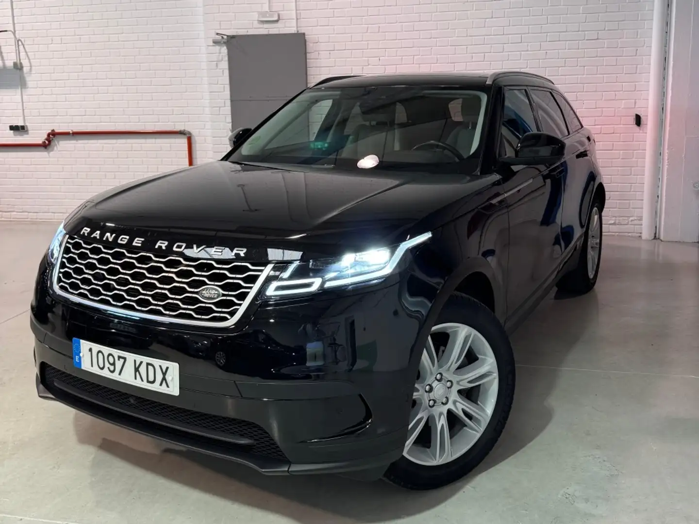 Land Rover Range Rover Velar 2.0D S 4WD Aut. 240 Negro - 1