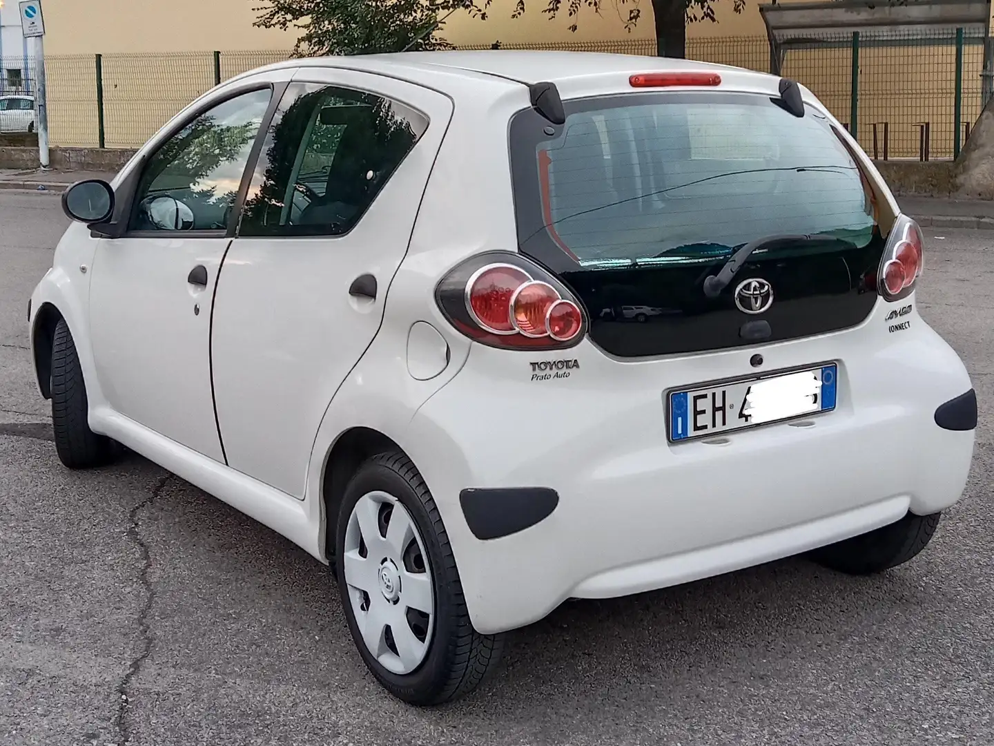 Toyota Aygo Aygo 5p 1.0 Now Connect Bianco - 2
