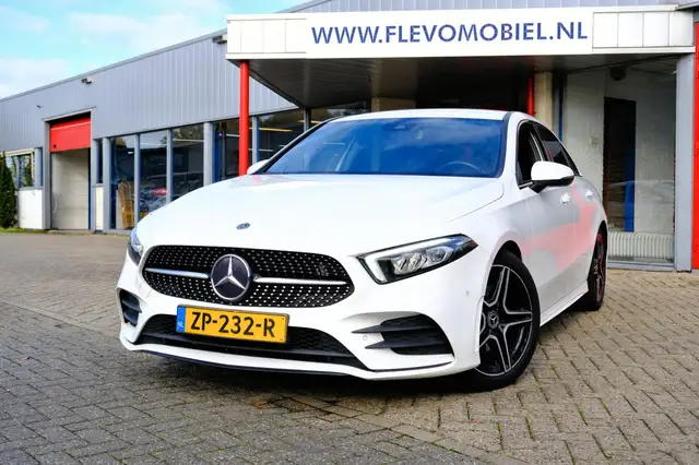 Mercedes-Benz A 180 180d Aut. AMG Sedan 4-drs Premium Navi|LED|Camera|