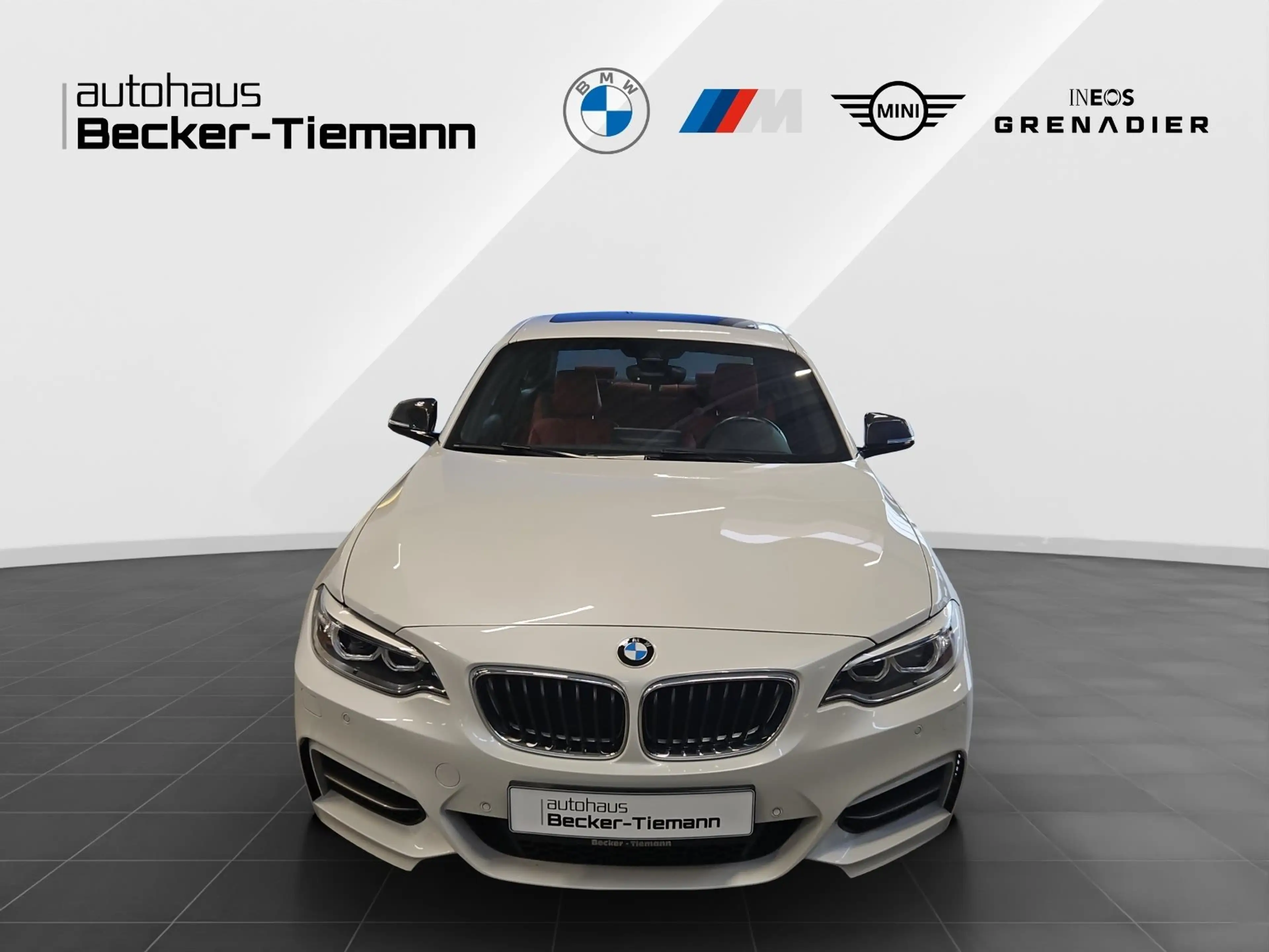 BMW M2 40i xDrive Coupé — photo 2