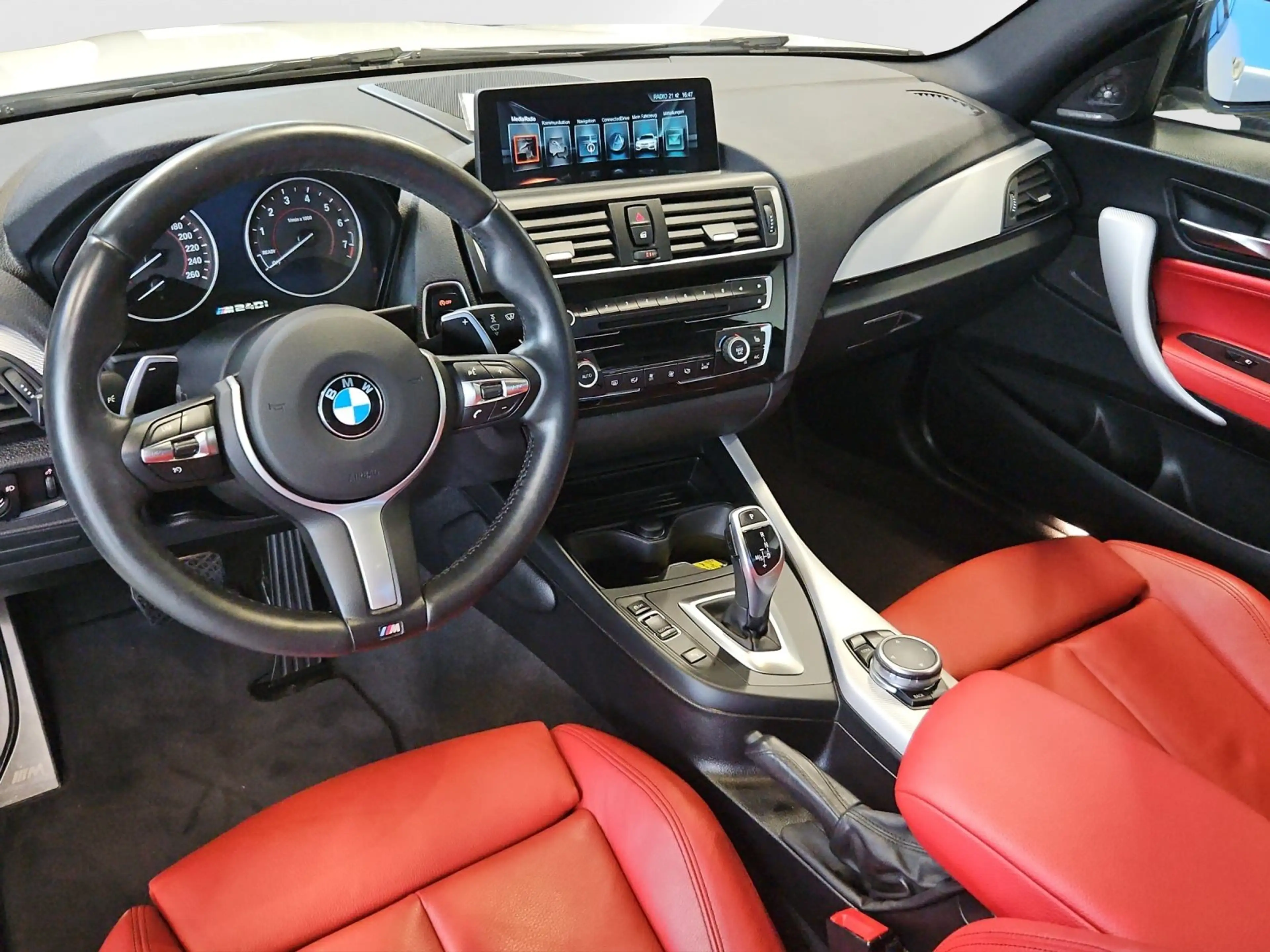 BMW M2 40i xDrive Coupé — photo 9