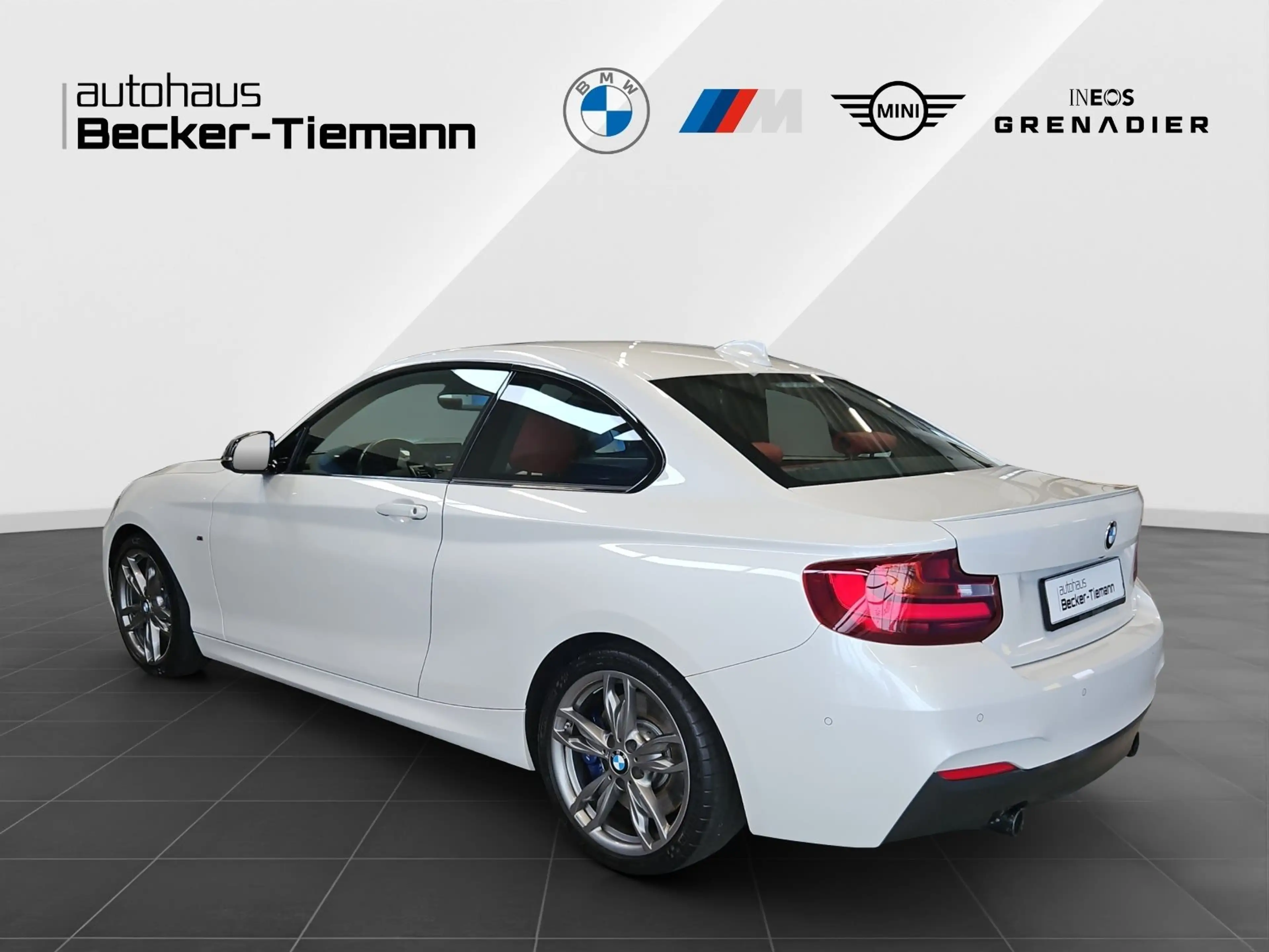 BMW M2 40i xDrive Coupé — photo 4