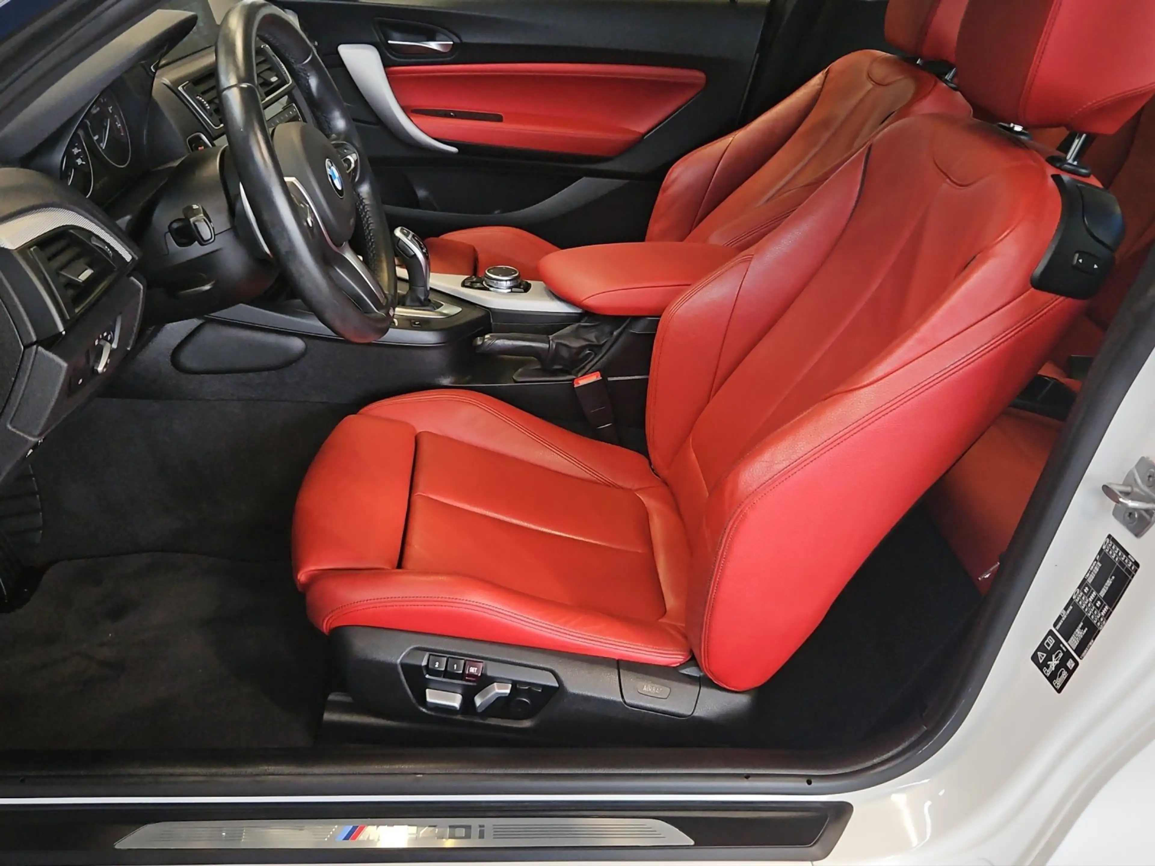 BMW M2 40i xDrive Coupé — photo 11